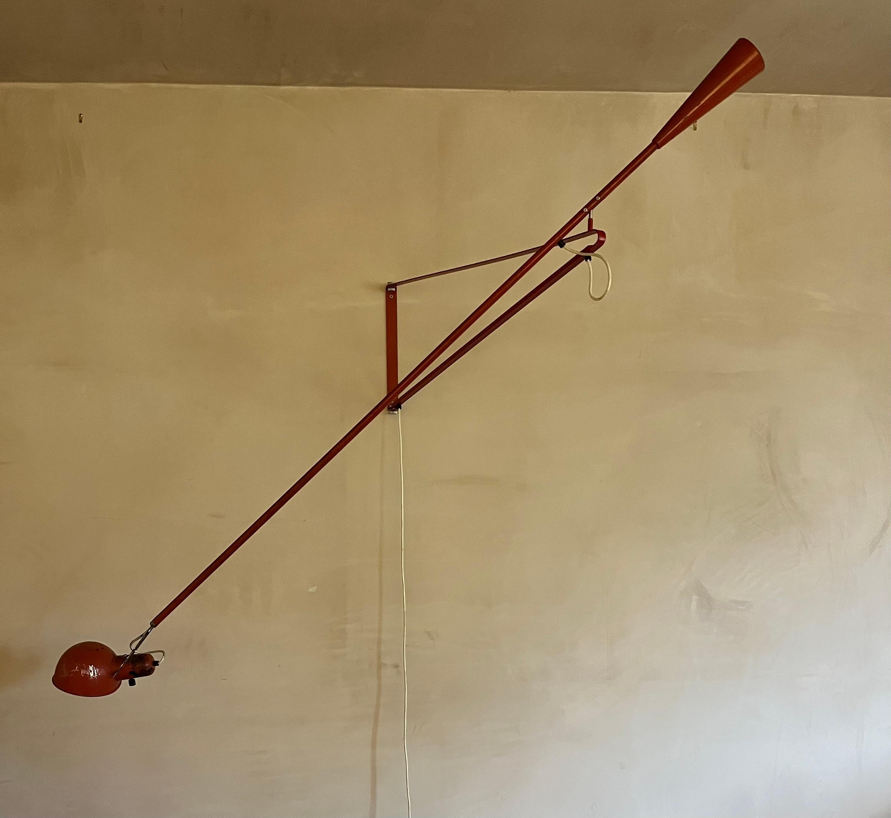 An original early swing arm wall light by Paolo Rizzatto Model 265 produced by Arteluce. Provenance from the private collection of Willie Landels, designer and editor of Harper’s Bazaar. Retaining original paintwork and wiring.
