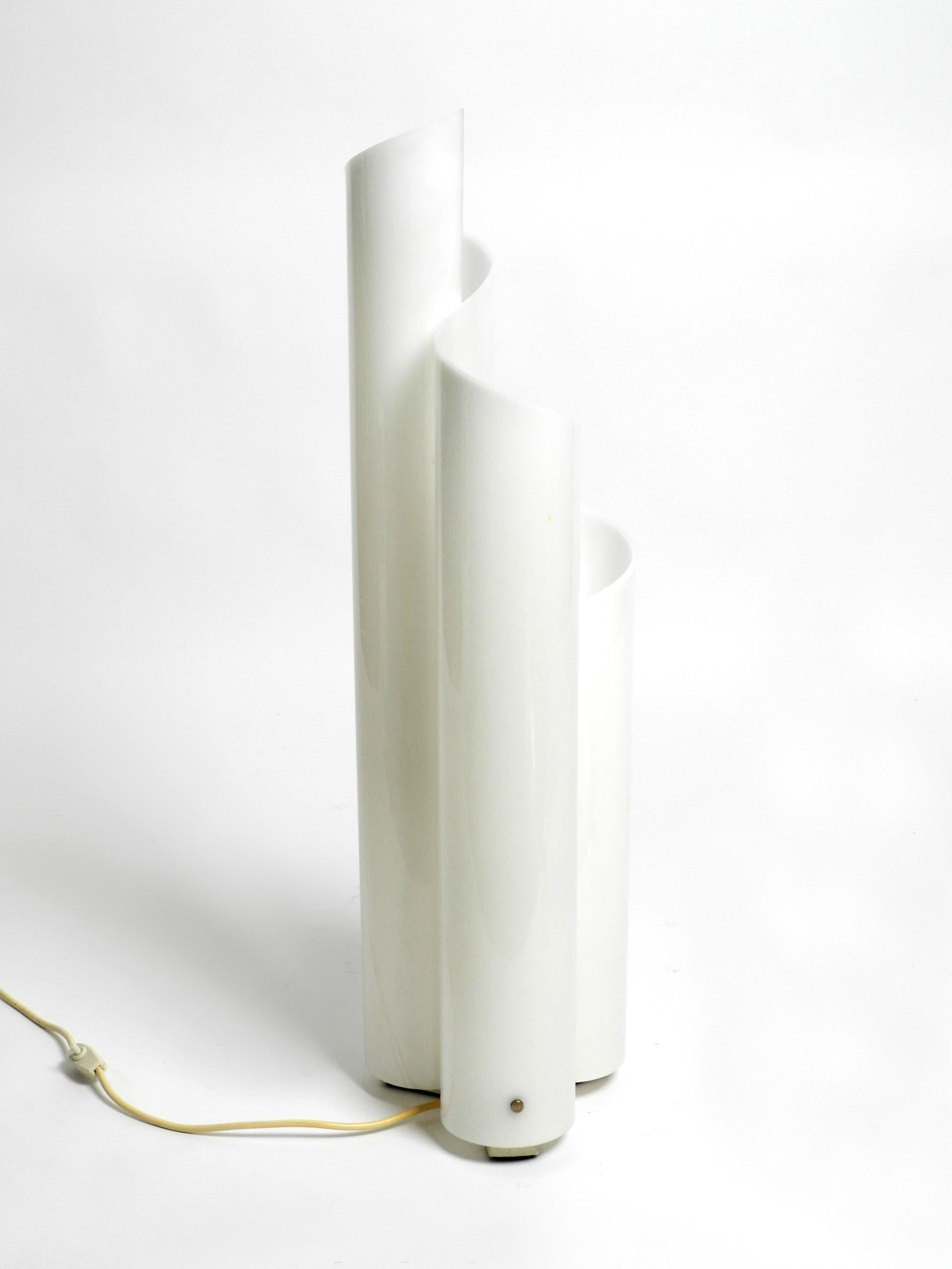 Original table lamp 'Mezzachimera' by Vico Magistretti for Artemide from 1969  2