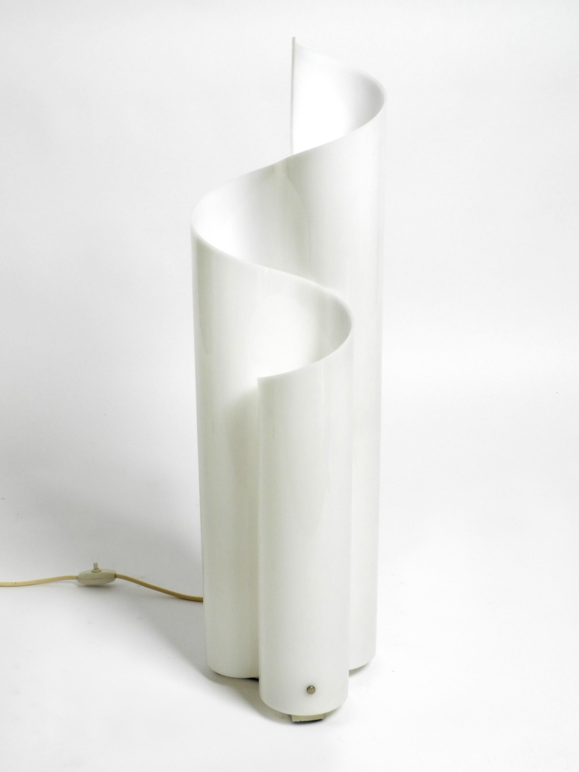 Original table lamp 'Mezzachimera' by Vico Magistretti for Artemide from 1969  3