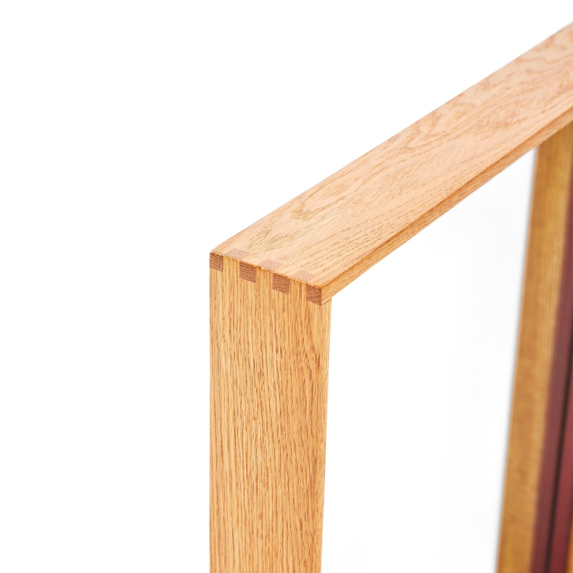 Specchio originale in legno massiccio Thin Line In condizioni ottime in vendita a Sagaponack, NY