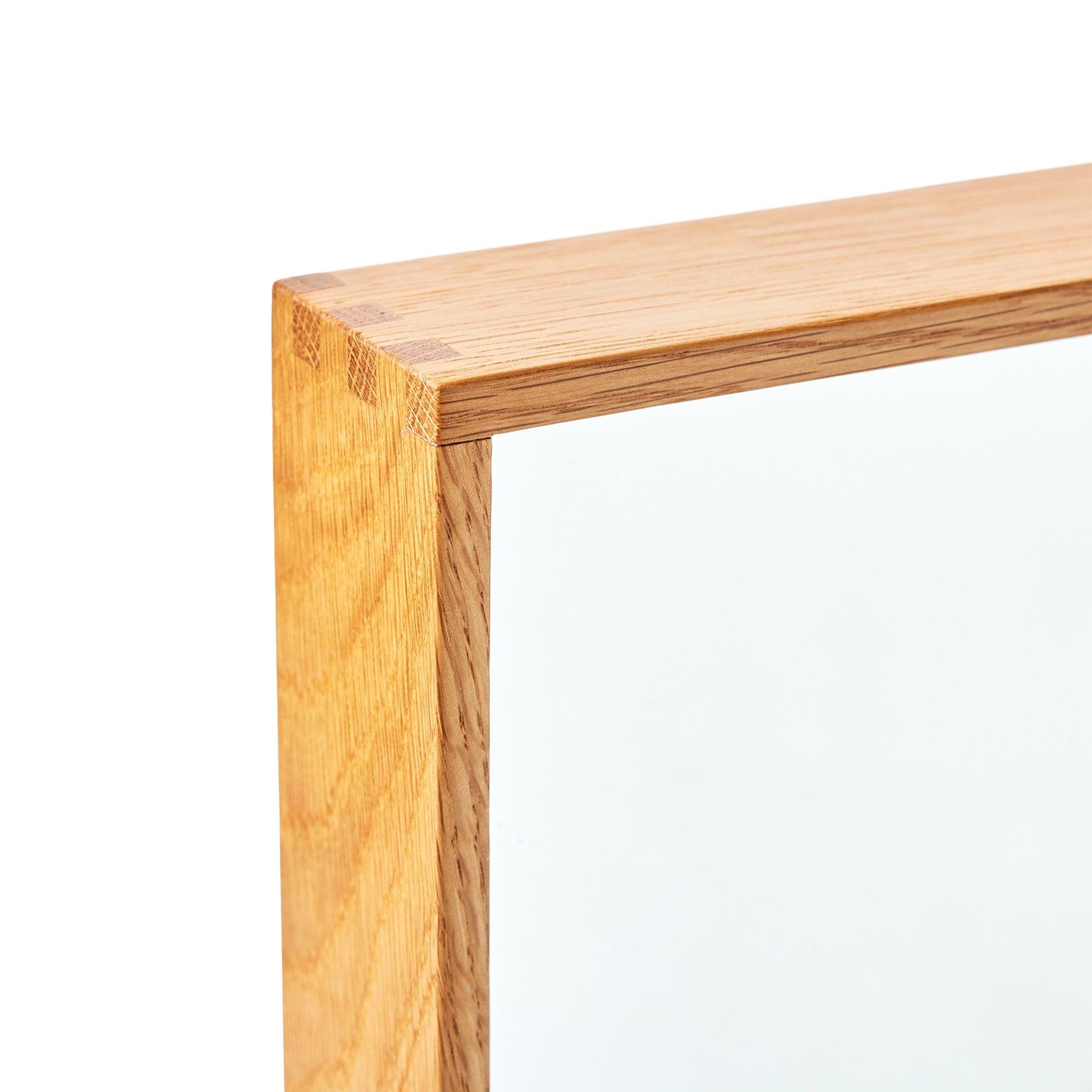 Miroir original Thin Line en bois massif Excellent état - En vente à Sagaponack, NY