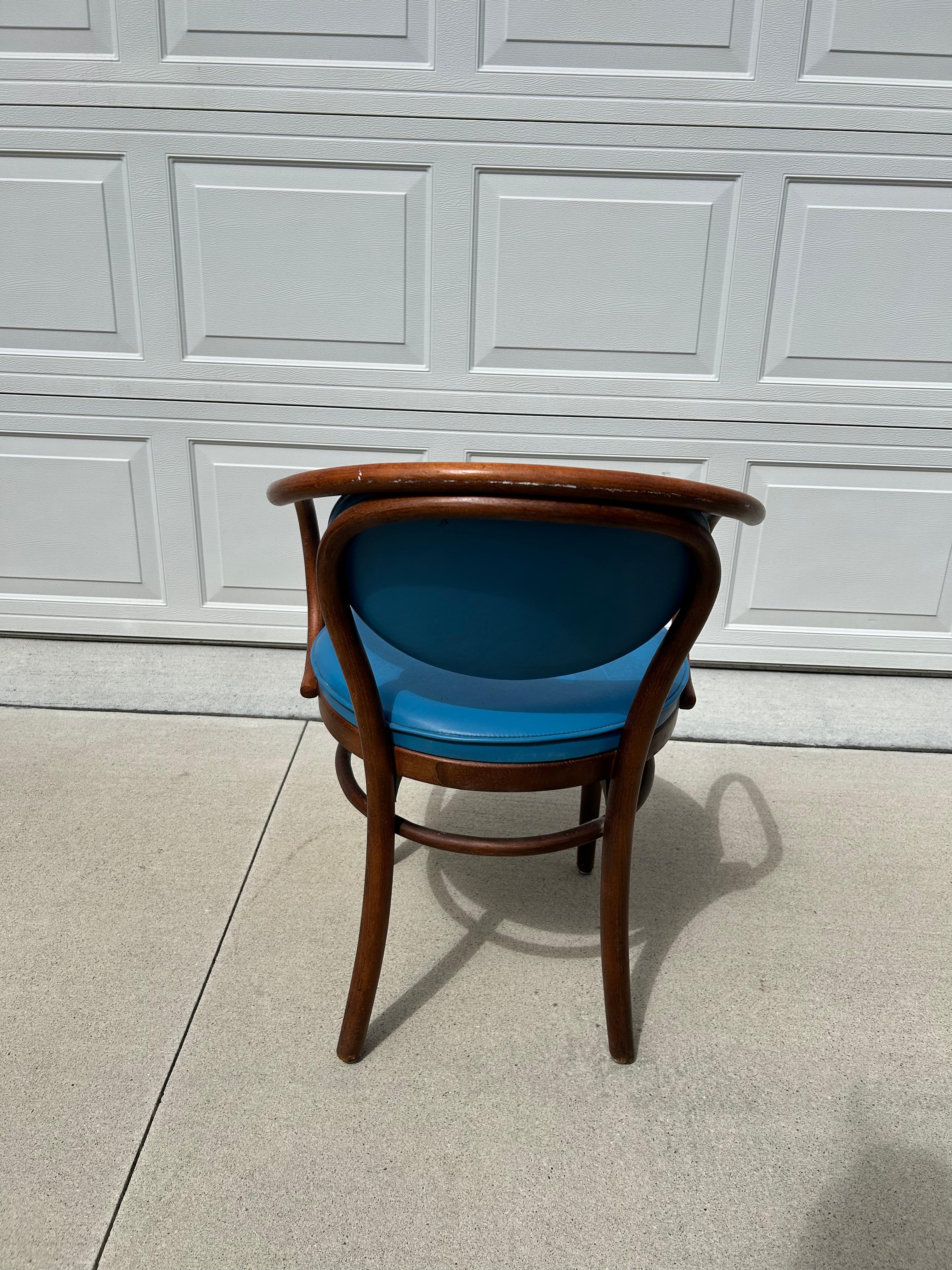 Original Thonet 209 Dining Chair For Sale 3