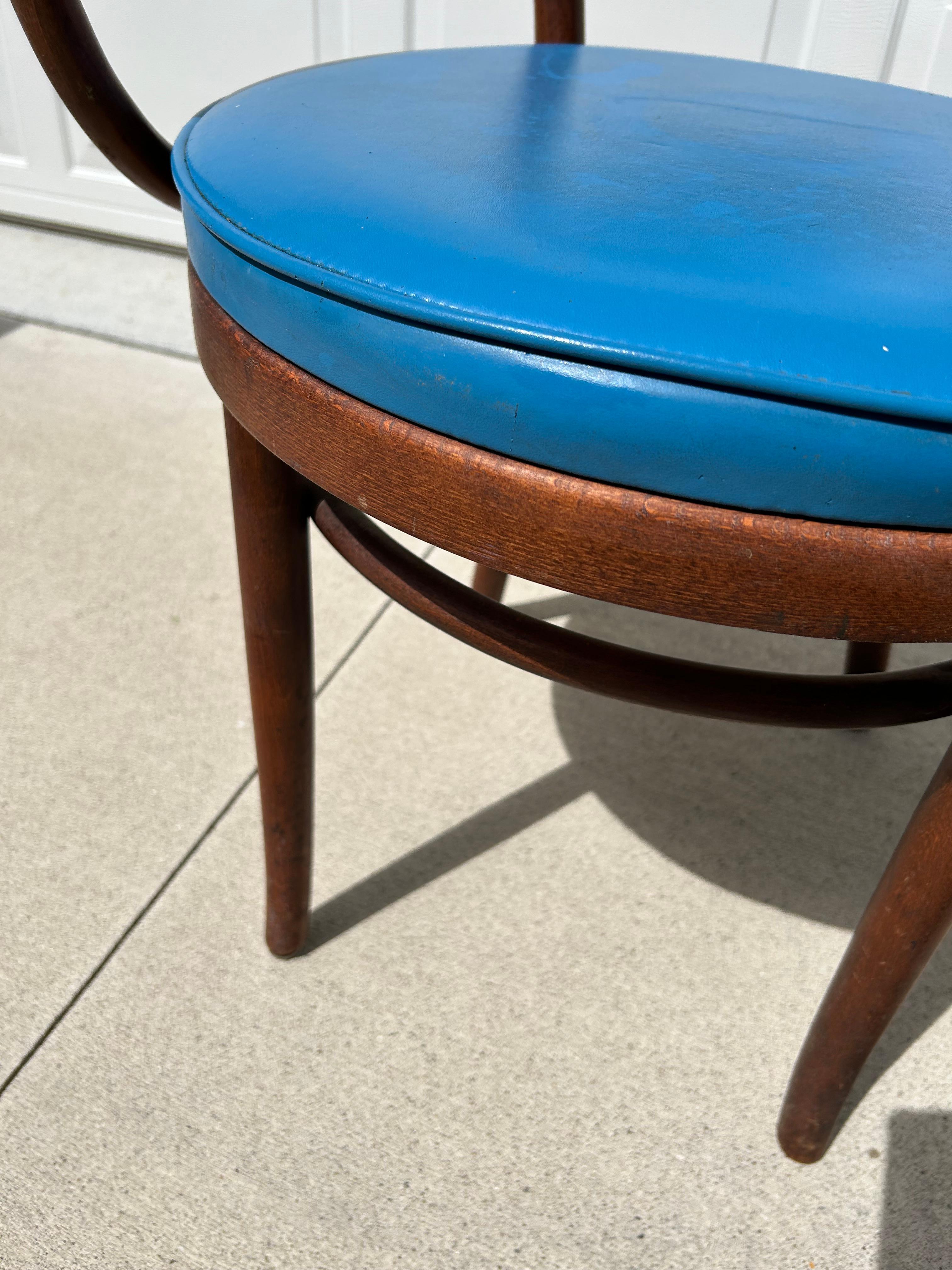 Late 20th Century Original Thonet 209 Dining Chair For Sale