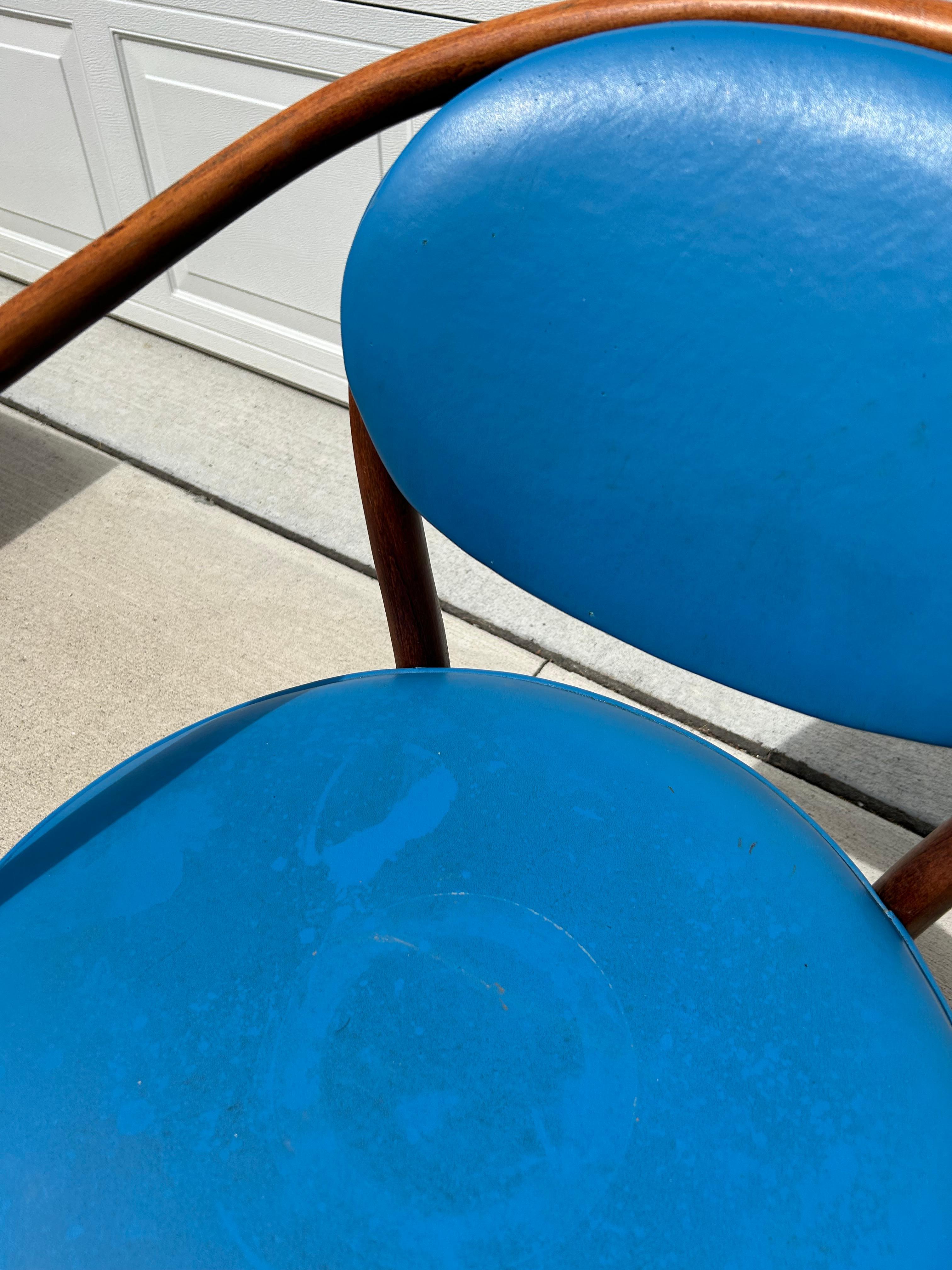 Fabric Original Thonet 209 Dining Chair For Sale