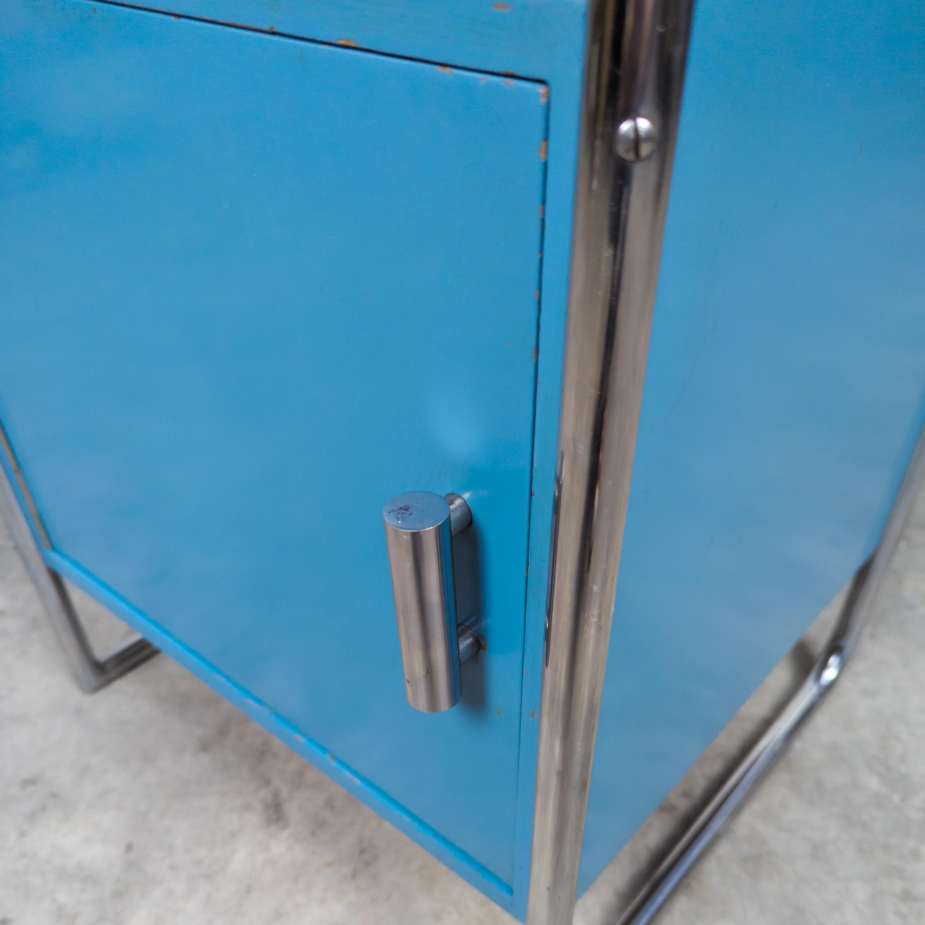 Original Thonet B 107 bauhaus nachttisch von J. Fenyves 4