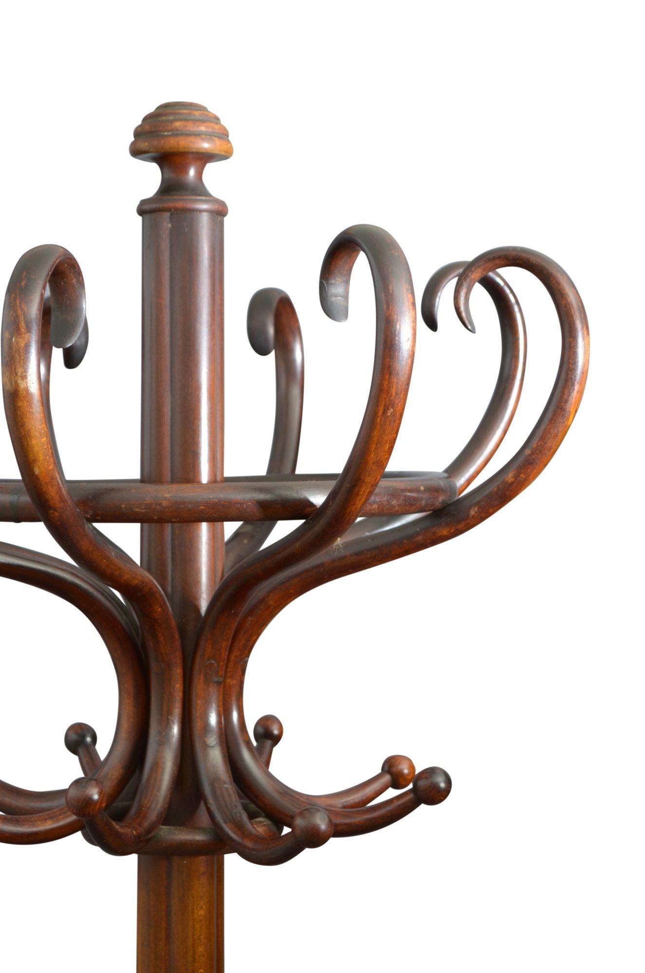 Original Thonet Bentwood Hall Stand Coat Stand In Good Condition For Sale In High Peak, GB