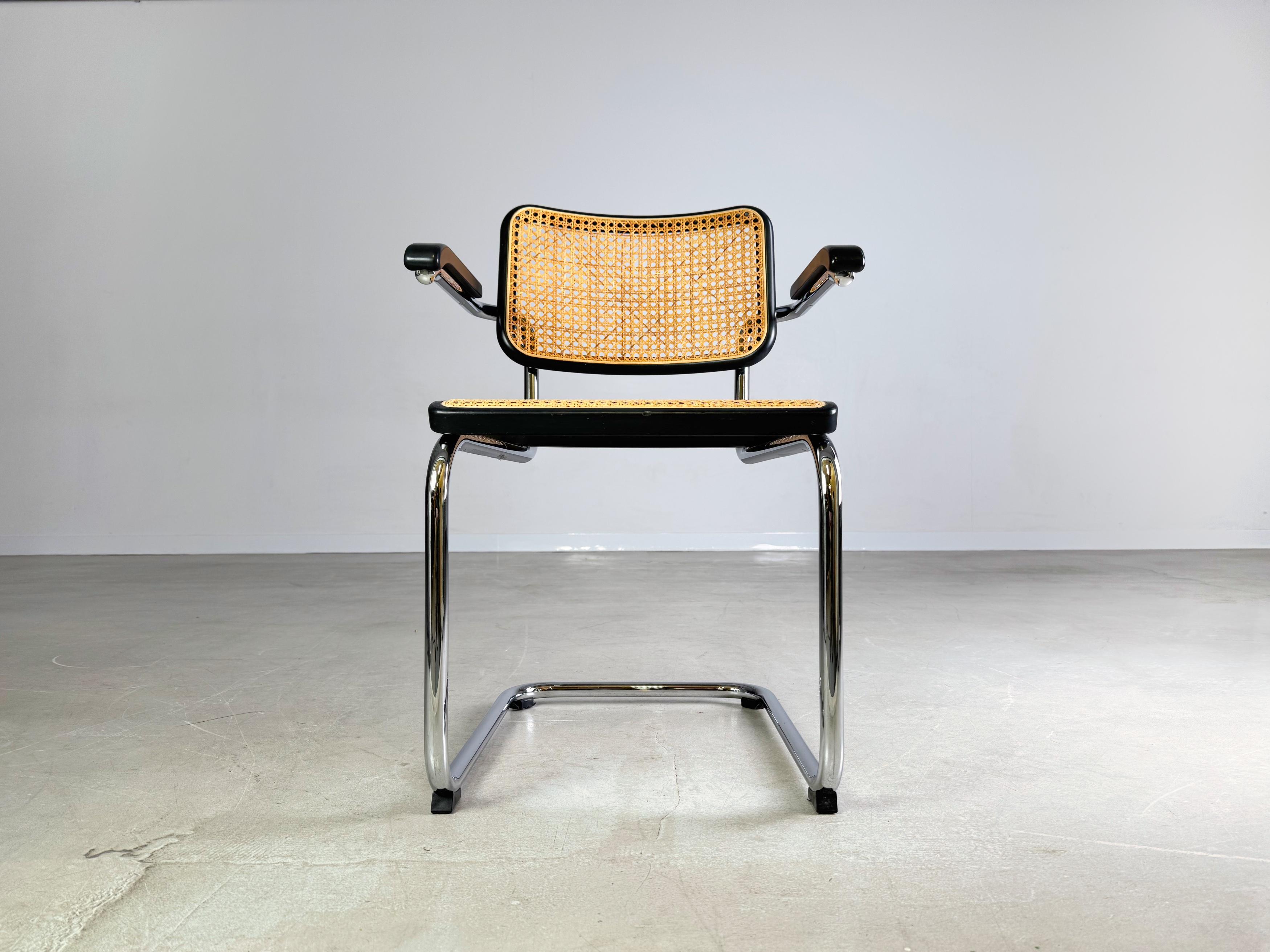 Original Thonet Freischwinger S64V Marcel Breuer Design Stuhl (Postmoderne) im Angebot