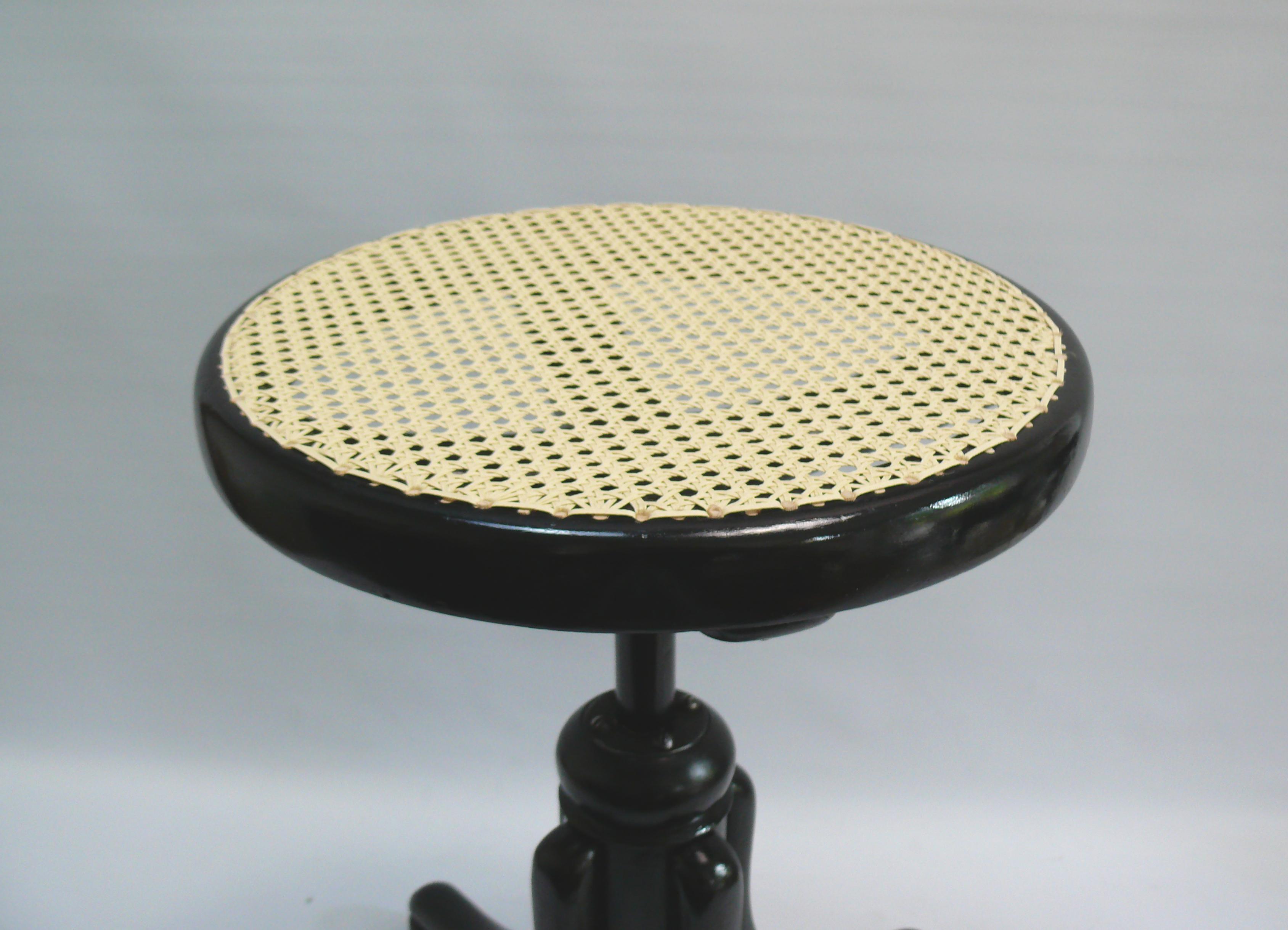 Austrian Original Thonet Piano Stool, Early 20th Century, Restaured For Sale