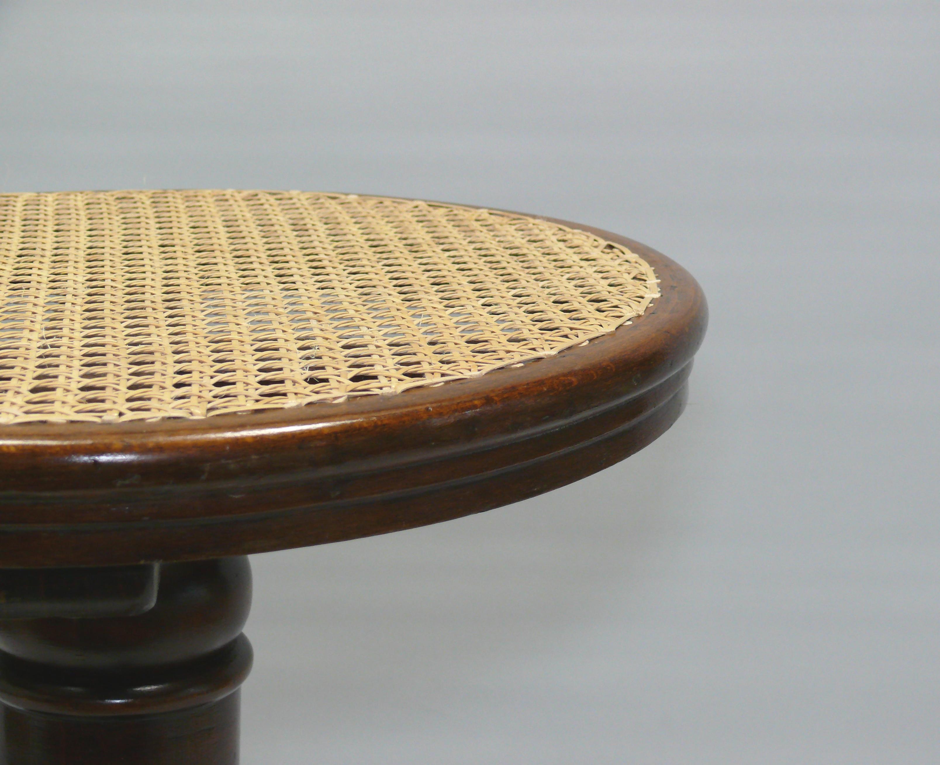 Original Thonet Piano Stool, Late 19th Century In Good Condition In Schwerin, MV