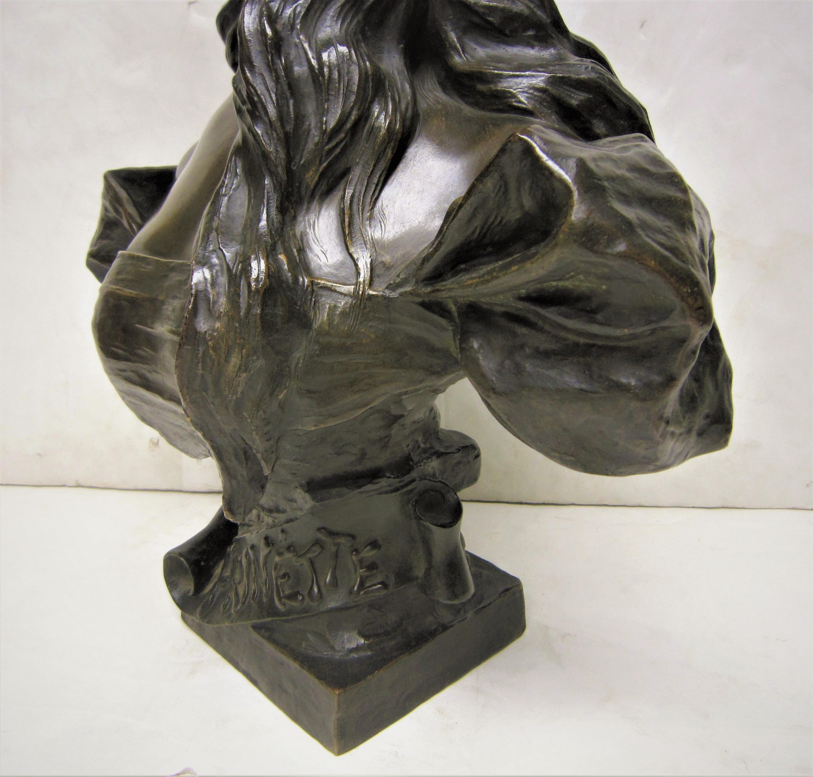 Buste original en bronze de Tiffany représentant une femme signé E. Villanis en vente 7