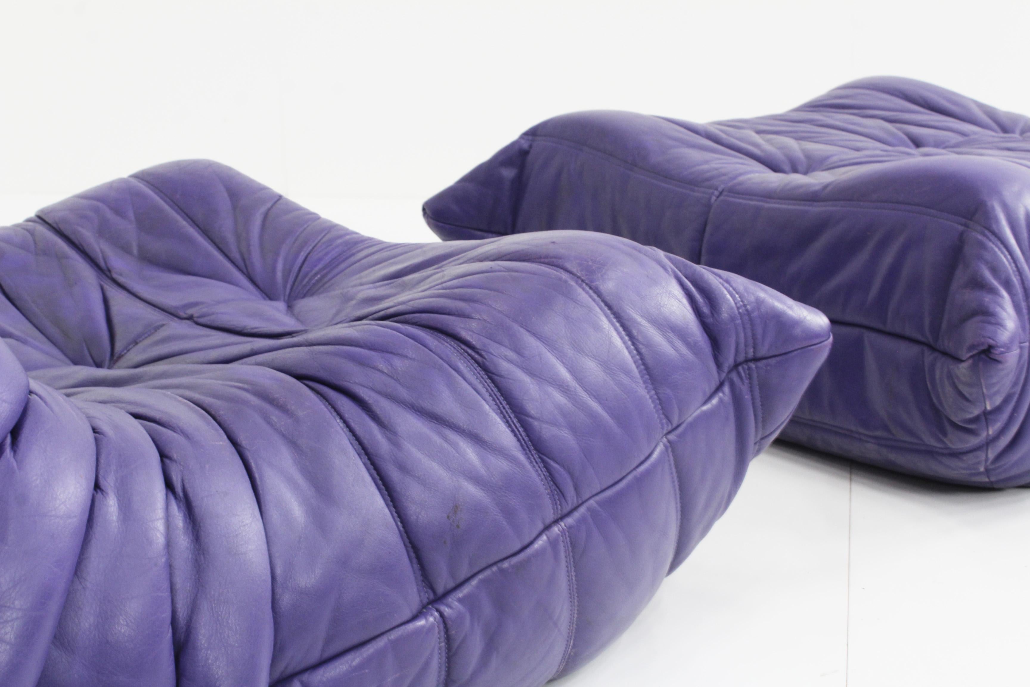 Original Togo Ligne Roset Purple Leather Armchair with Ottoman, 1990s In Good Condition In OSS, NB