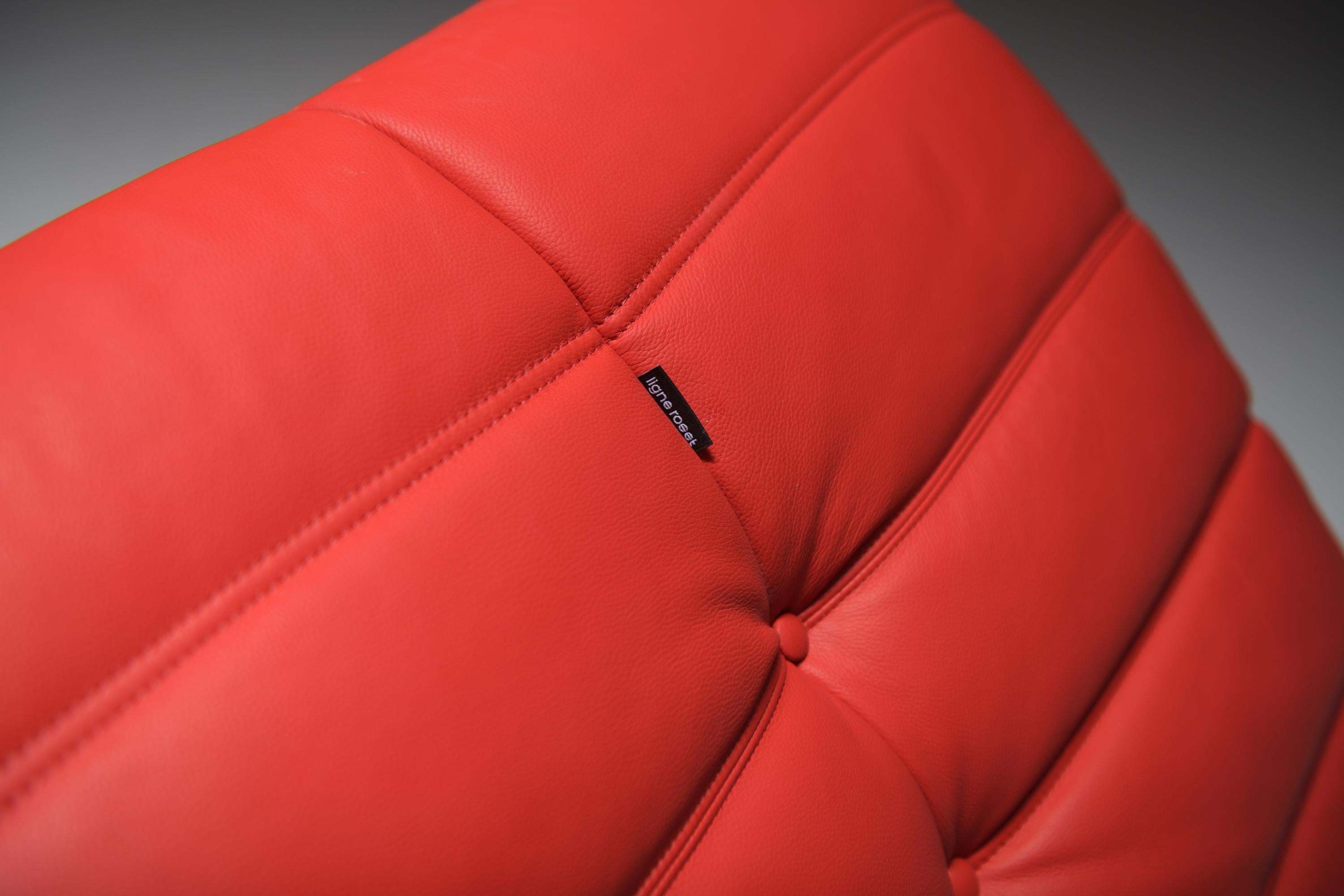 Togo & poof (2007) en cuir rouge de Michel Ducaroy pour Ligne Roset en vente 1