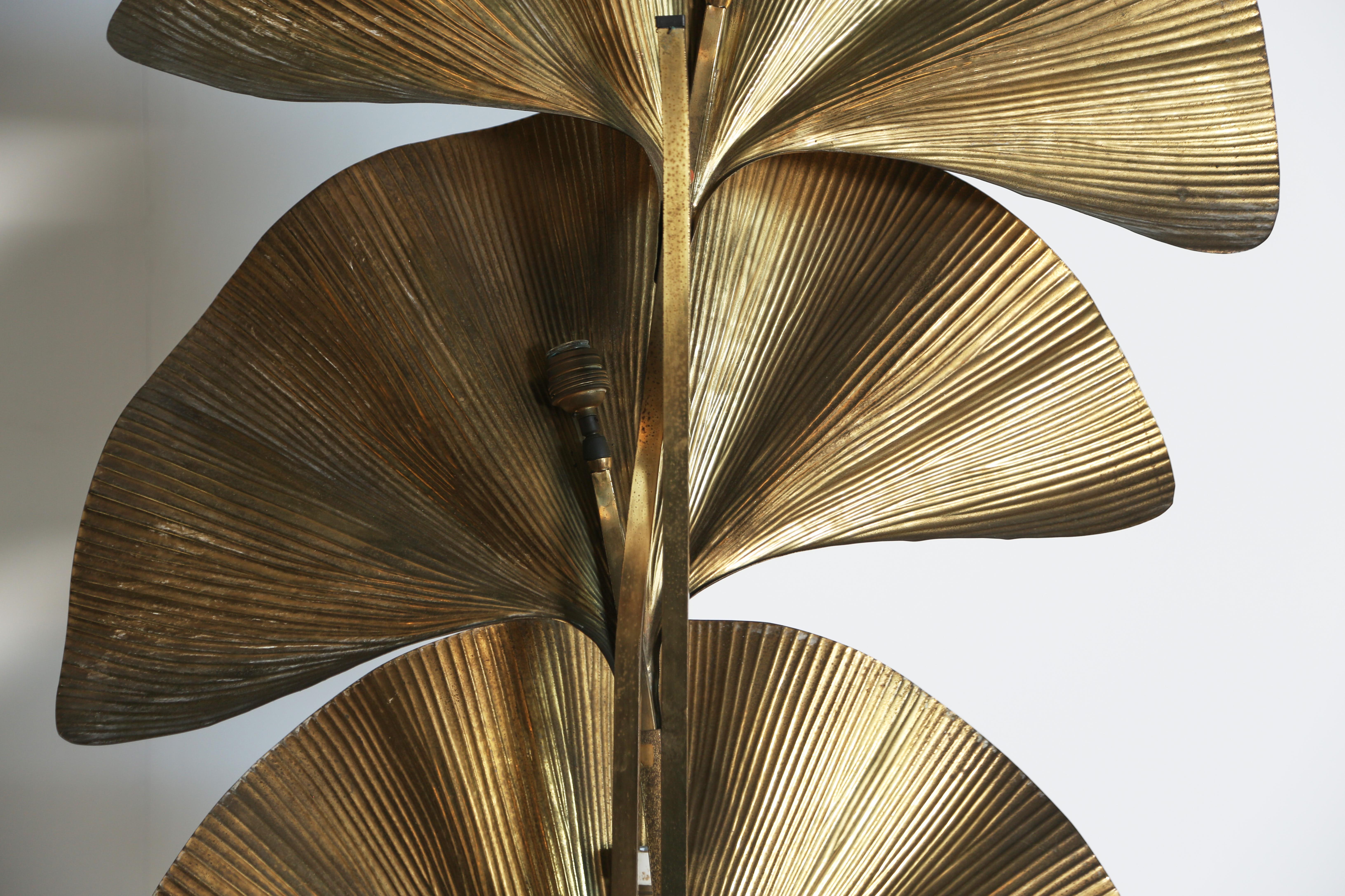 Lampadaire original en laiton Ginkgo de Tommaso Barbi, Italie, années 1970 en vente 8