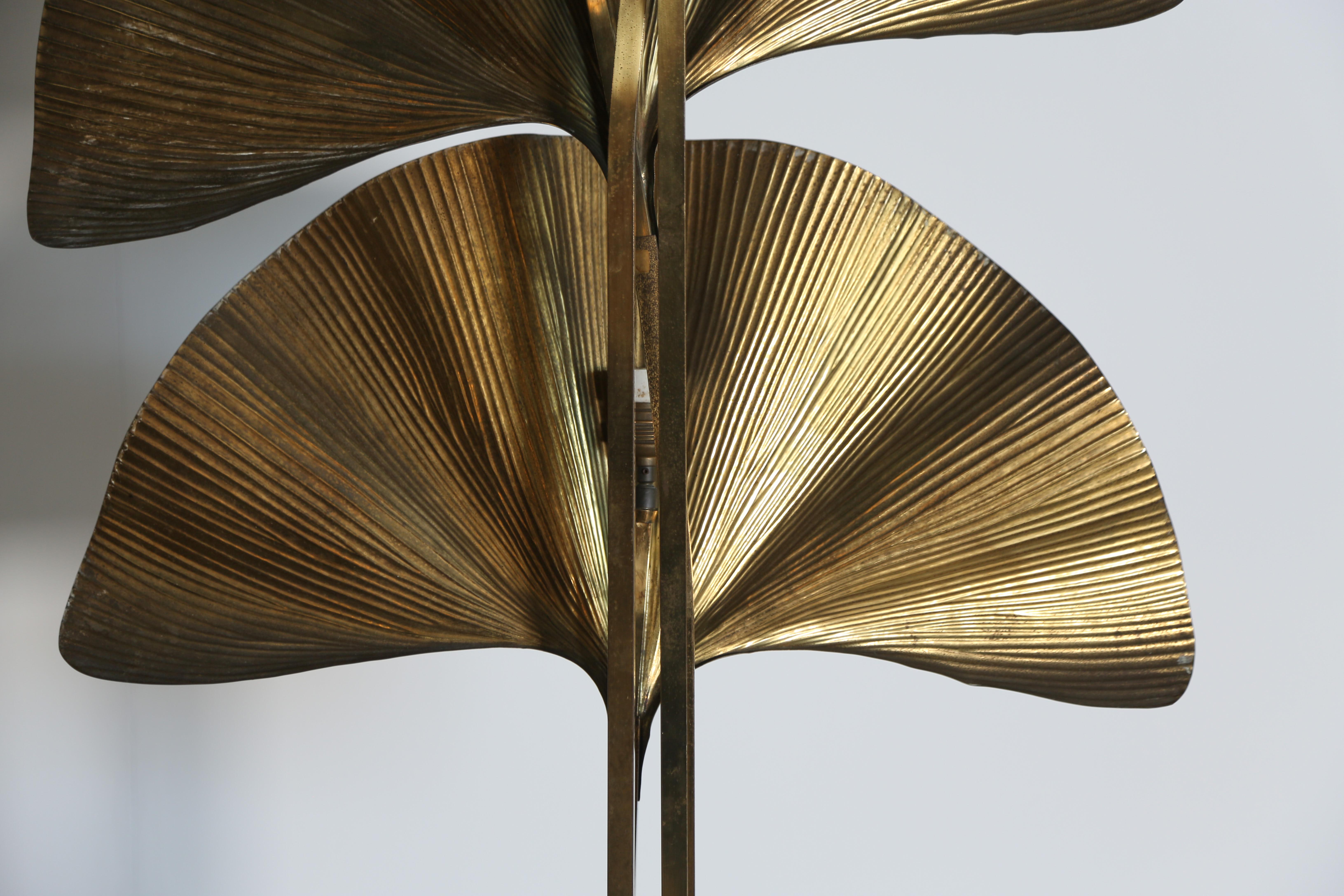 Lampadaire original en laiton Ginkgo de Tommaso Barbi, Italie, années 1970 en vente 9