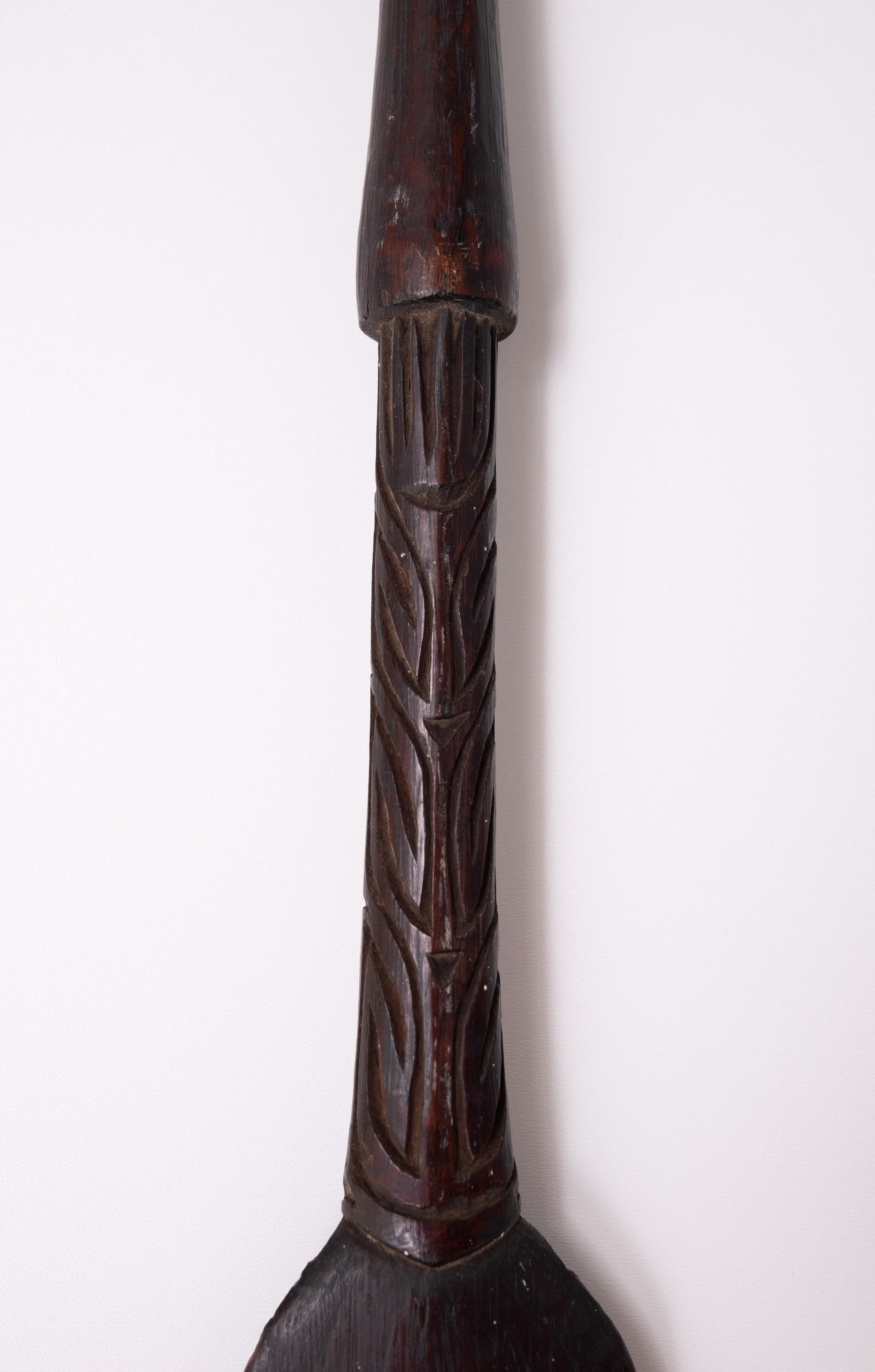 Original Tribal Art  Hartholz Speer  Neuguinea  1950s (Guineisch) im Angebot
