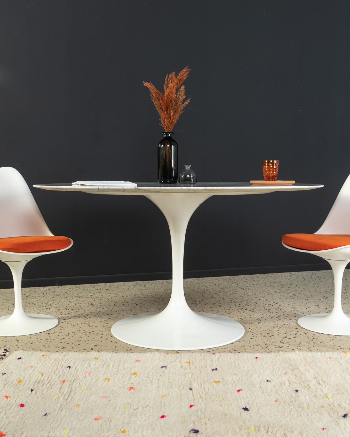 Original Table Original Tulip Dining Table by Eero Saarinen for Knoll For Sale at 1stDibs