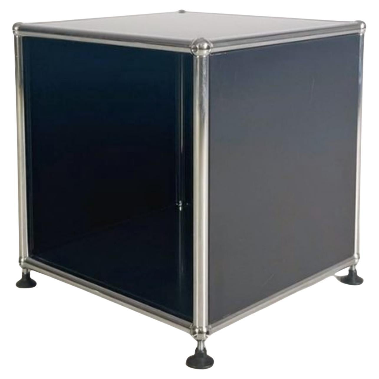 Original USM Haller Couchtisch Nachttisch Beistelltisch stahlblau For Sale