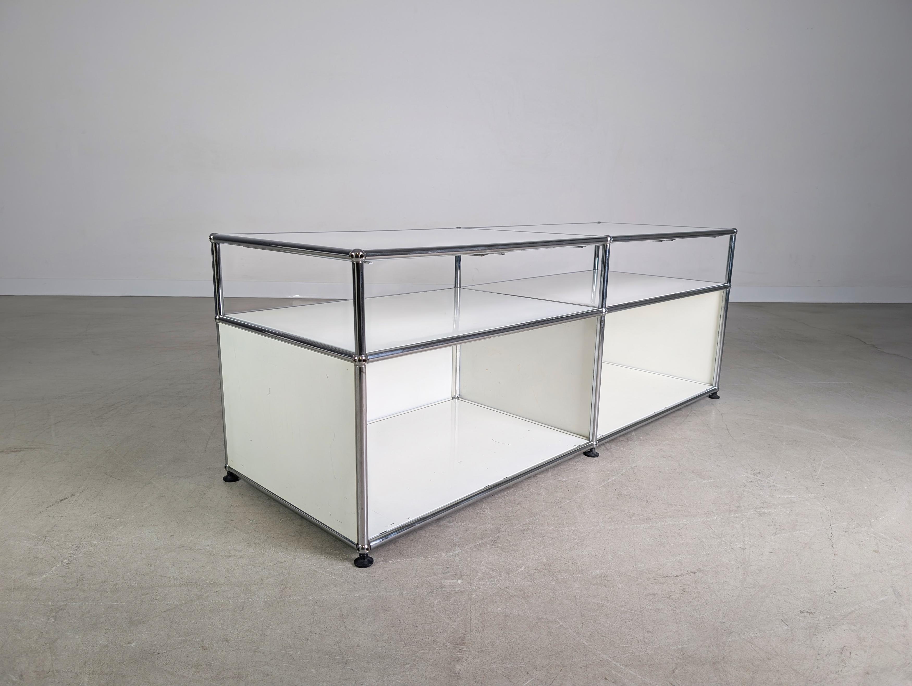 Suisse Original USM Haller Sideboard weiß 2x2 TV-Board Kommode Fritz en vente
