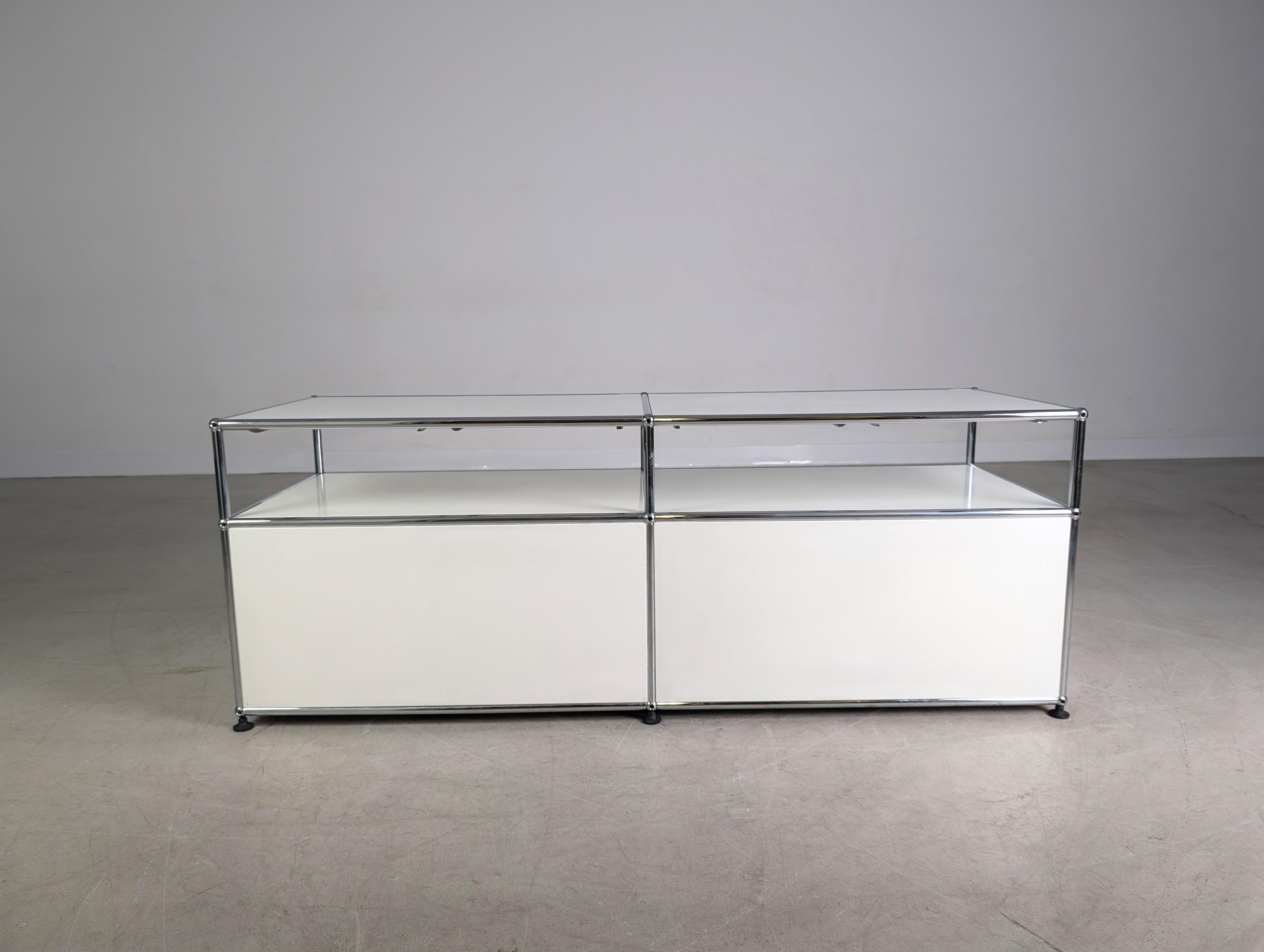 XXIe siècle et contemporain Original USM Haller Sideboard weiß 2x2 TV-Board Kommode Fritz en vente