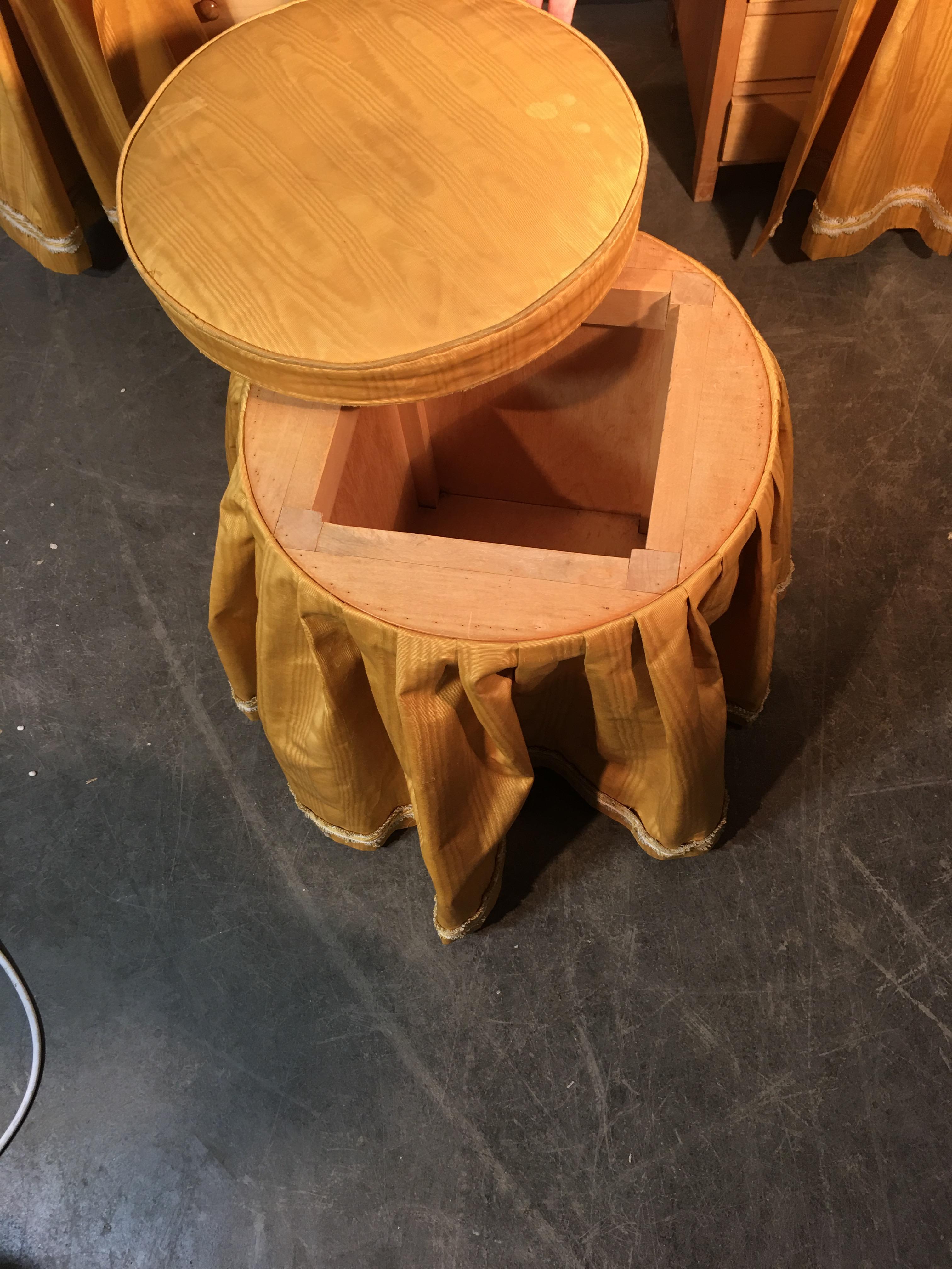 Original Vanitie and Its Art Deco Stool in Sycamore, circa 1940-1950 For Sale 4