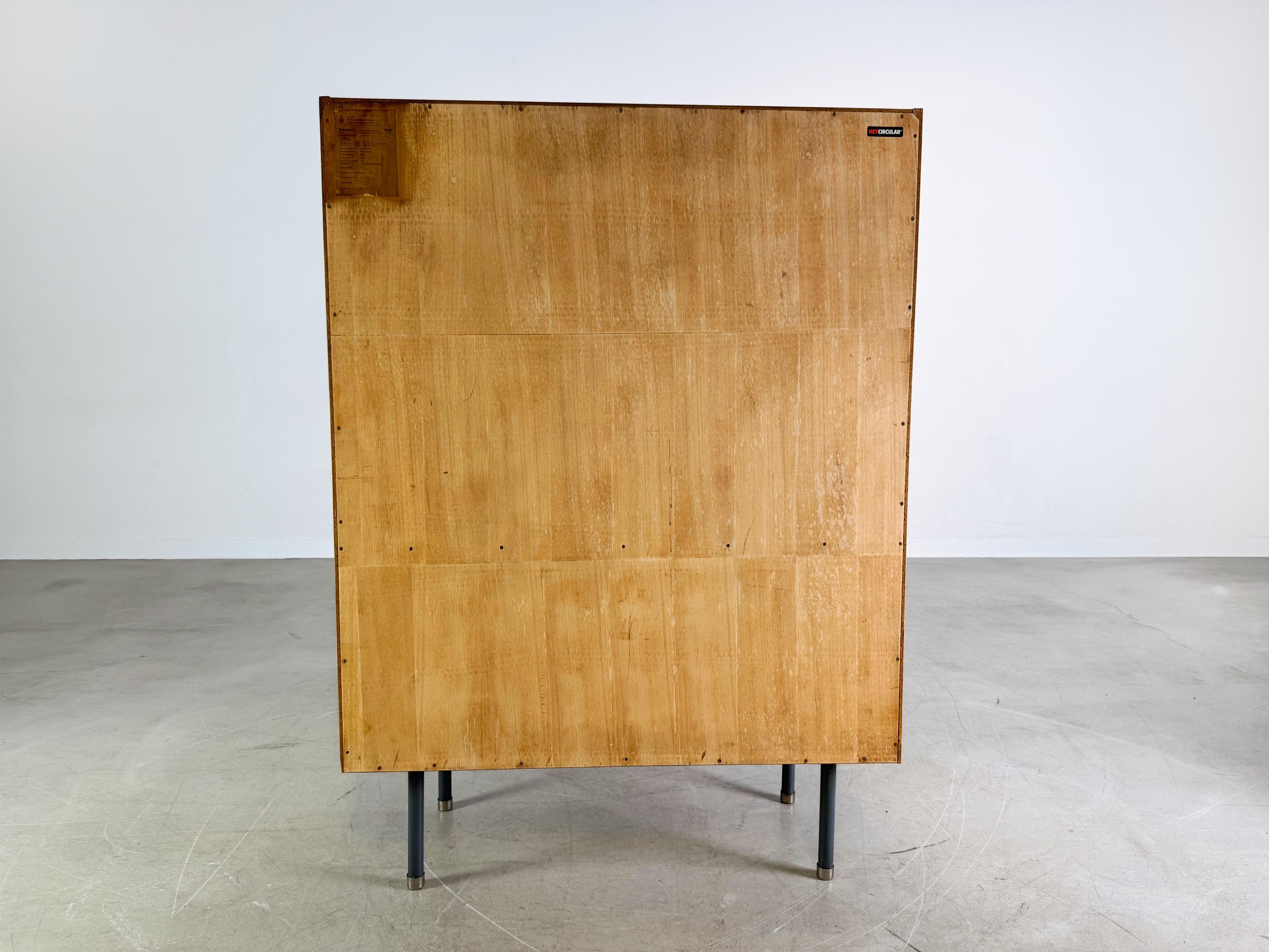 Original VEB DW Hellerau Schrank Vintage DDR Kommode Midcentury For Sale 3