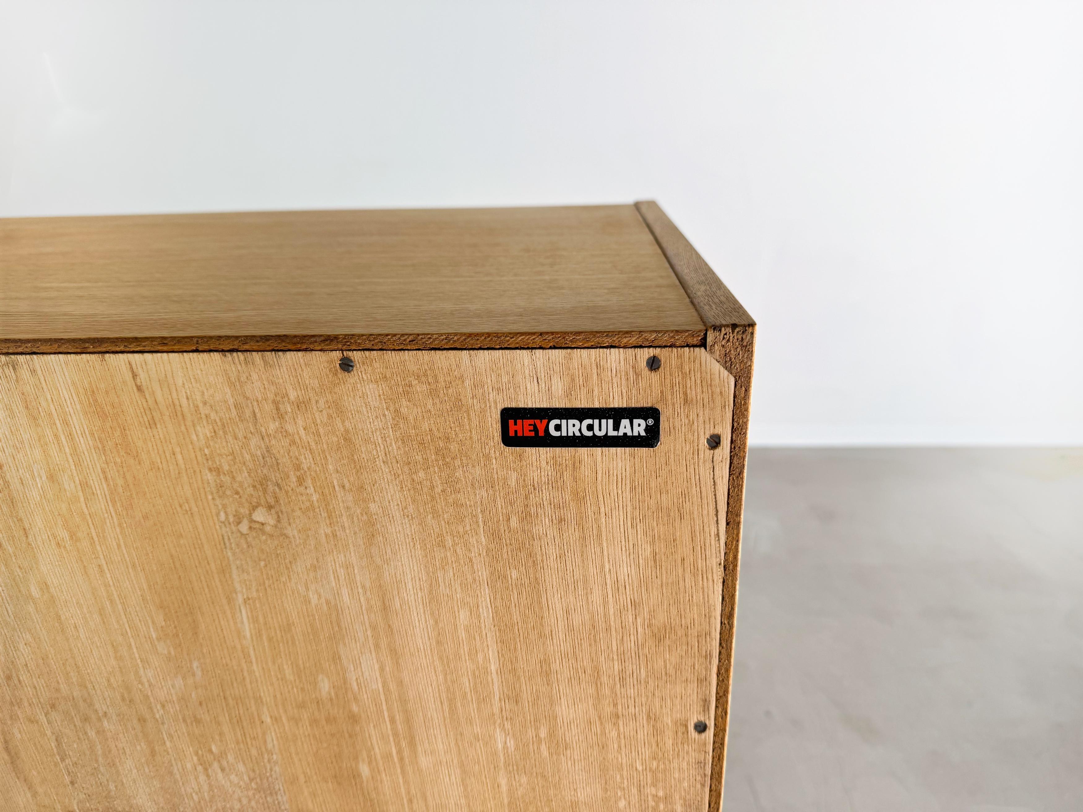 Original VEB DW Hellerau Schrank Vintage DDR Kommode Midcentury For Sale 4