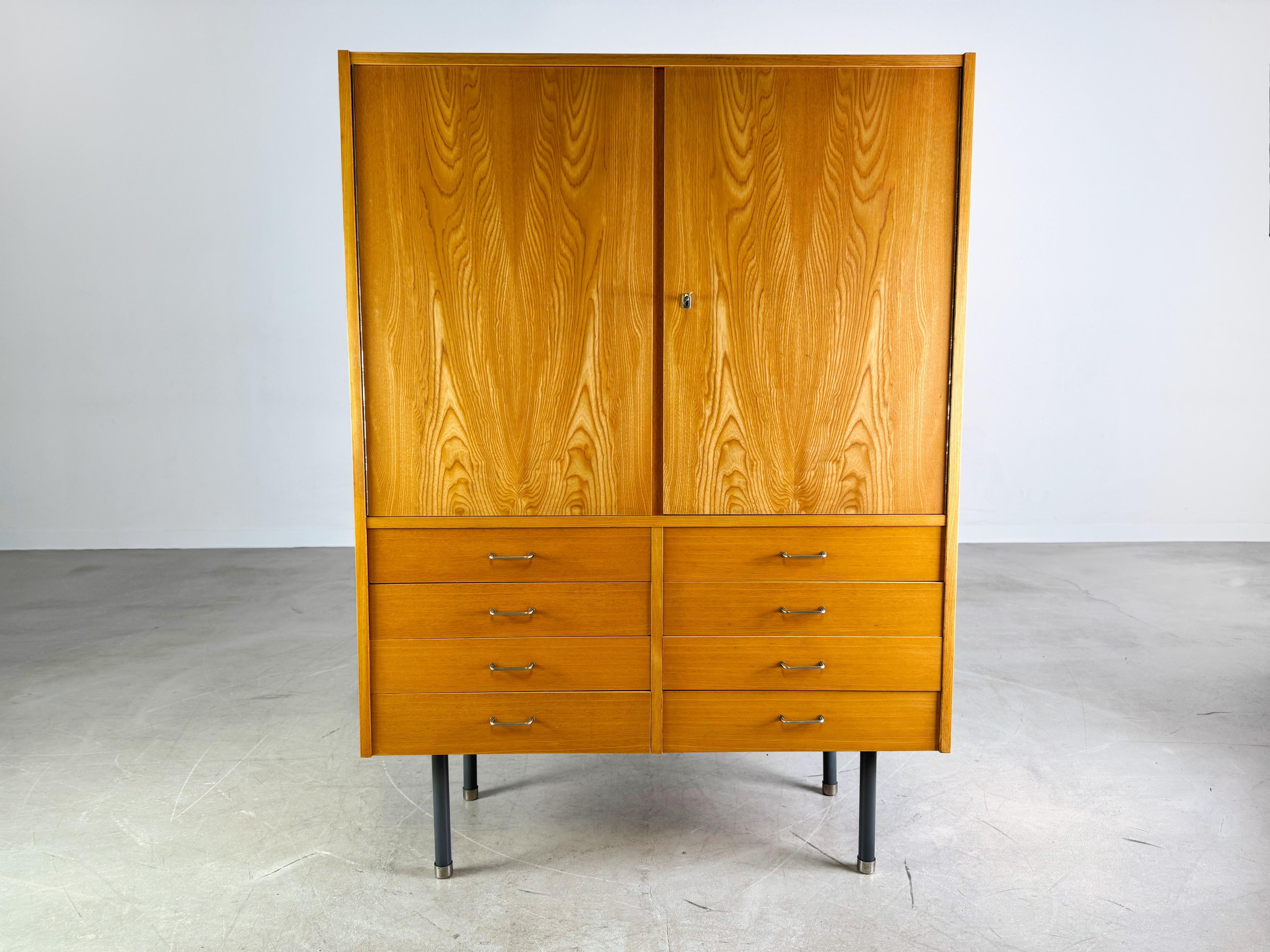 Mid-Century Modern Original VEB DW Hellerau Schrank Vintage DDR Kommode Midcentury For Sale