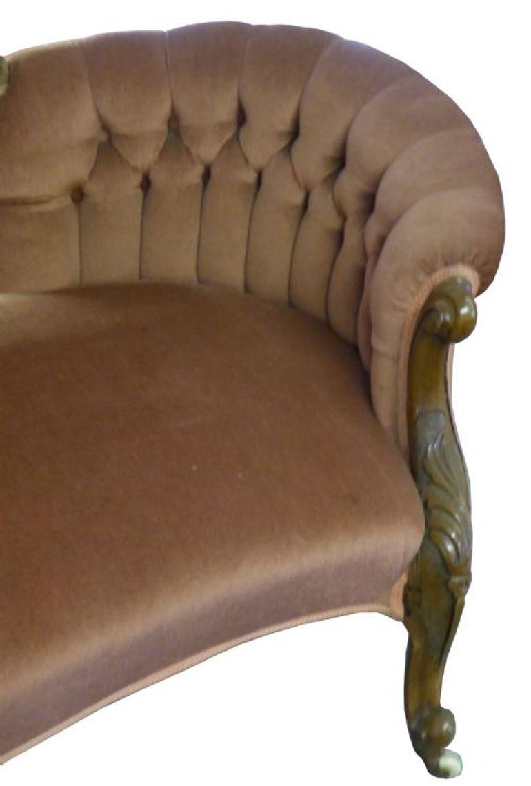 Original viktorianisches Nussbaumsofa mit zwei Enden (Englisch) im Angebot
