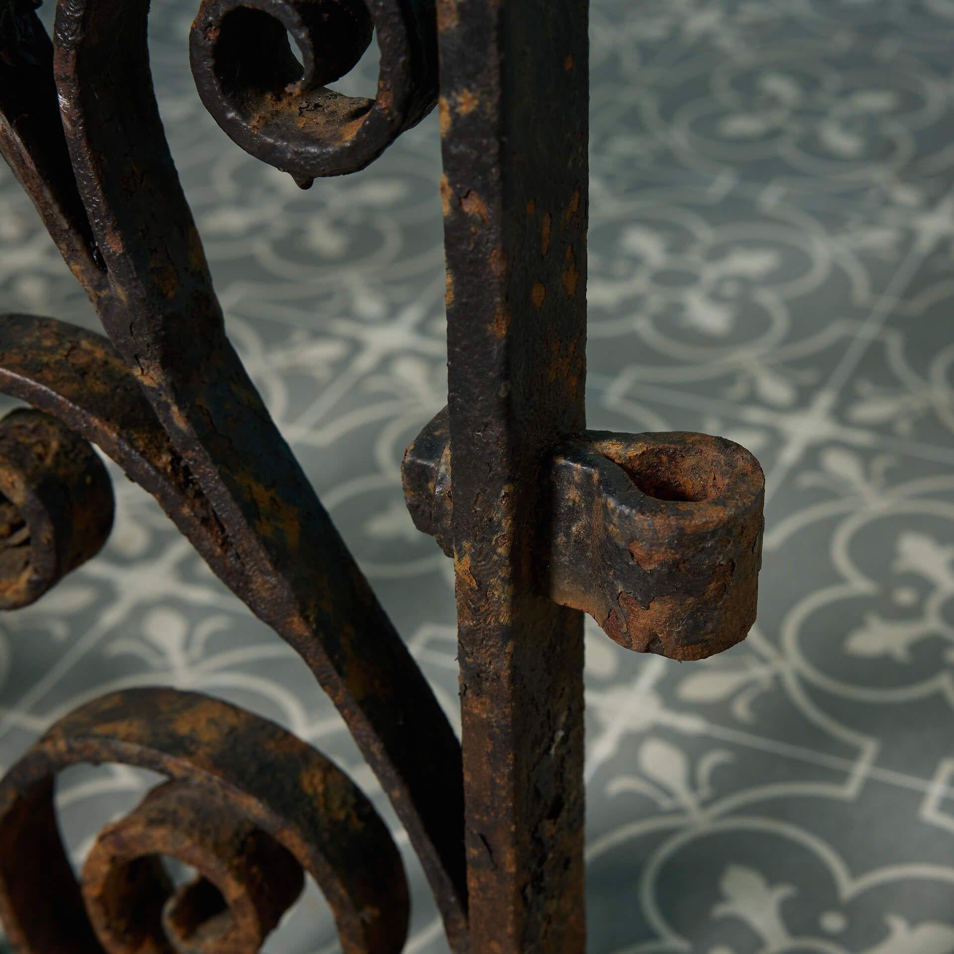 Original Victorian Wrought Iron Garden Gate In Fair Condition For Sale In Wormelow, Herefordshire