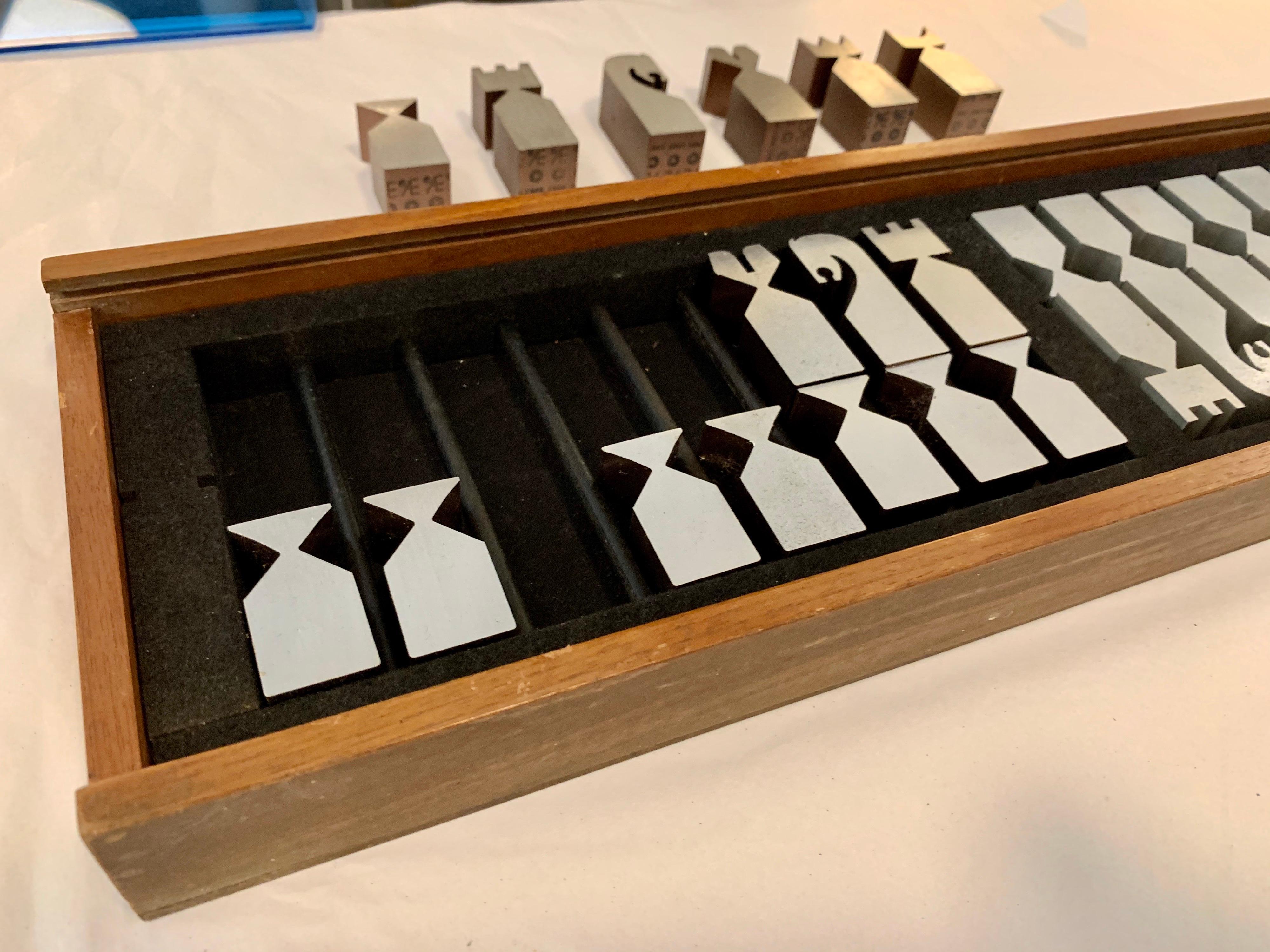 Original Vintage 1966 Austin Cox Chess Set For Sale 3