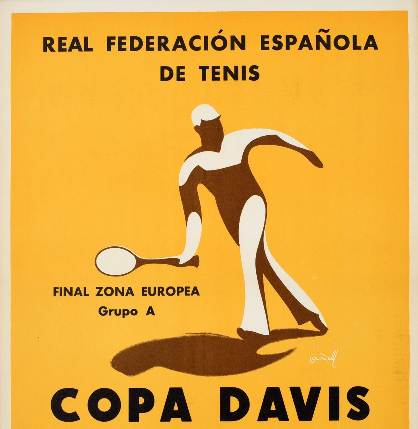 Original-Sportplakat aus dem Jahr 1967 für das Endspiel der Gruppe A des Davis Cups zwischen der UdSSR und Spanien am 14., 15. und 16. Juli in Barcelona. Das Plakat zeigt ein stilisiertes Bild eines Tennisspielers, der mit seinem Tennisschläger vor