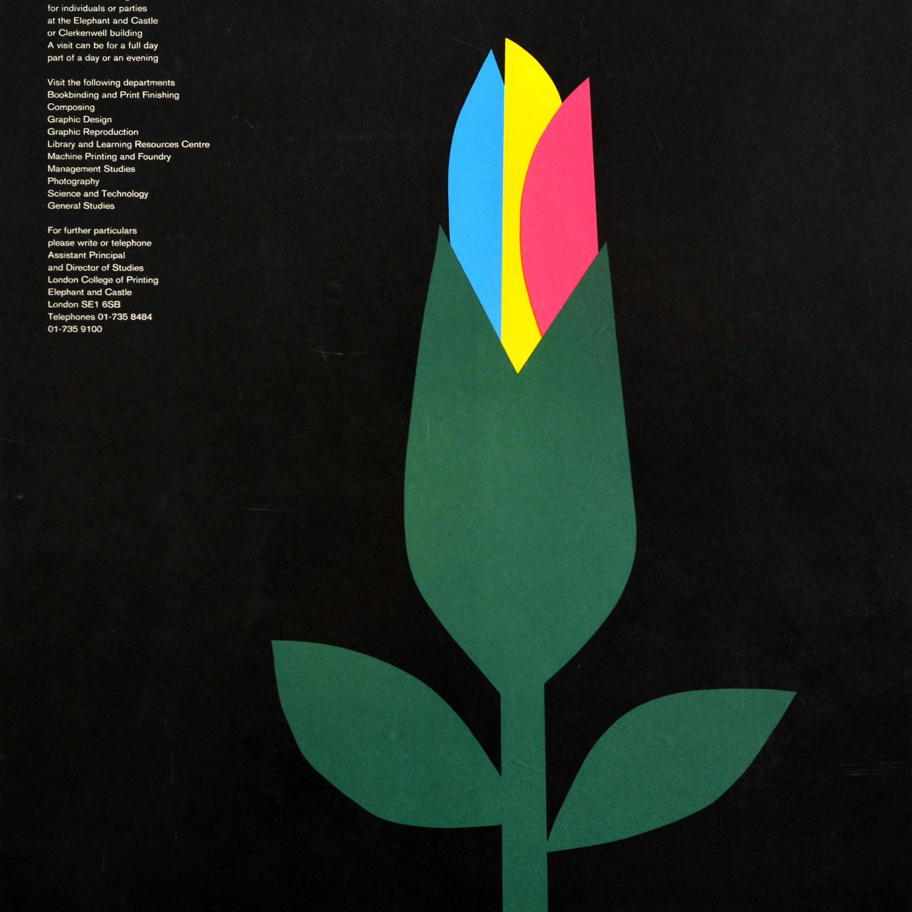 Poster pubblicitario originale d'epoca per l'Open Week del London College of Printing con una colorata illustrazione del noto artista Tom Eckersley (1914-1997) che raffigura un fiore con stelo e foglie verdi e petali blu, gialli e rosa su sfondo