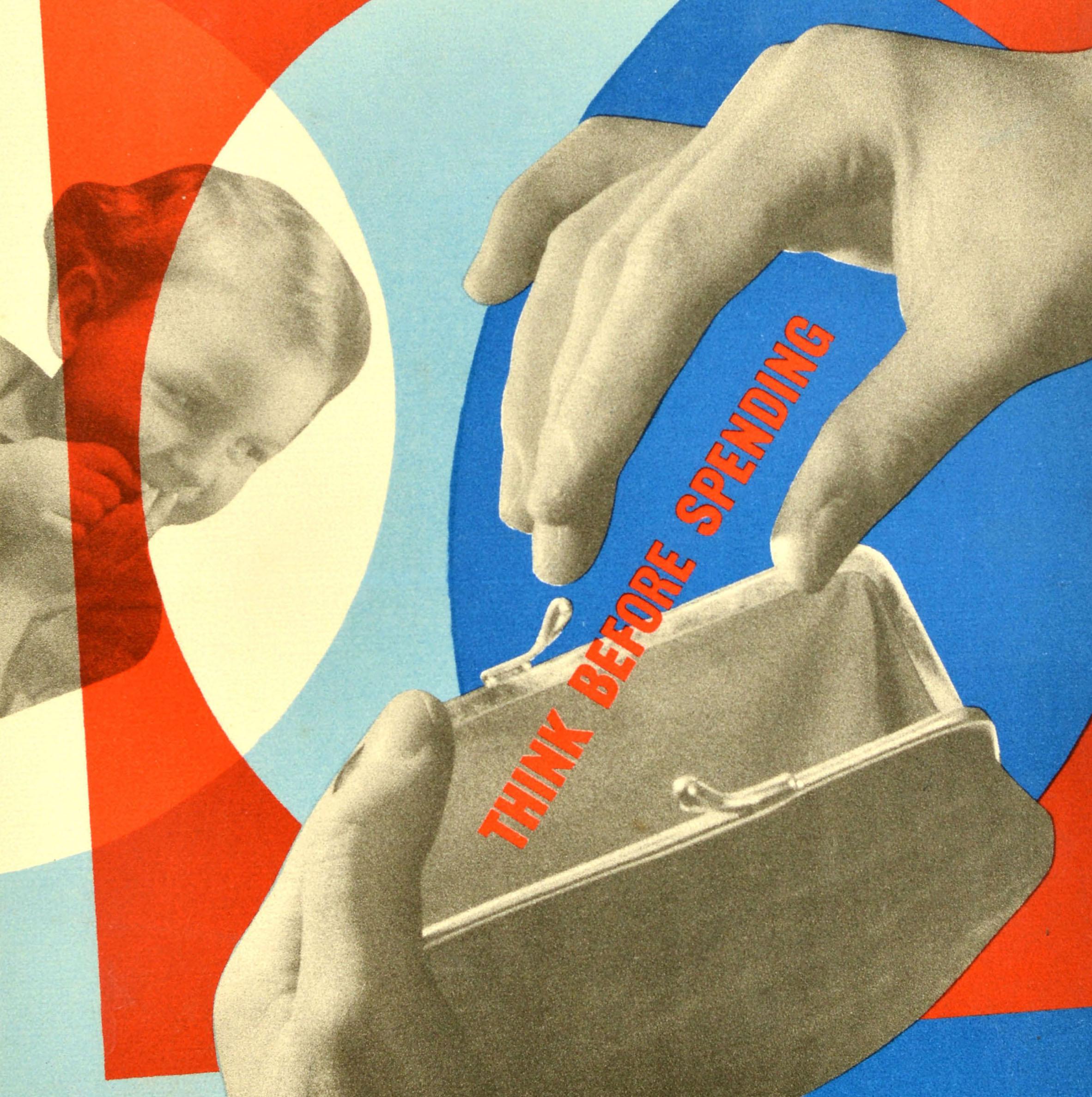 Affiche publicitaire vintage originale - Think before spending Save for the child Post Office Savings Bank - représentant en noir et blanc une main plongeant dans un sac à main avec un enfant souriant à l'arrière-plan, sur fond de formes blanches,