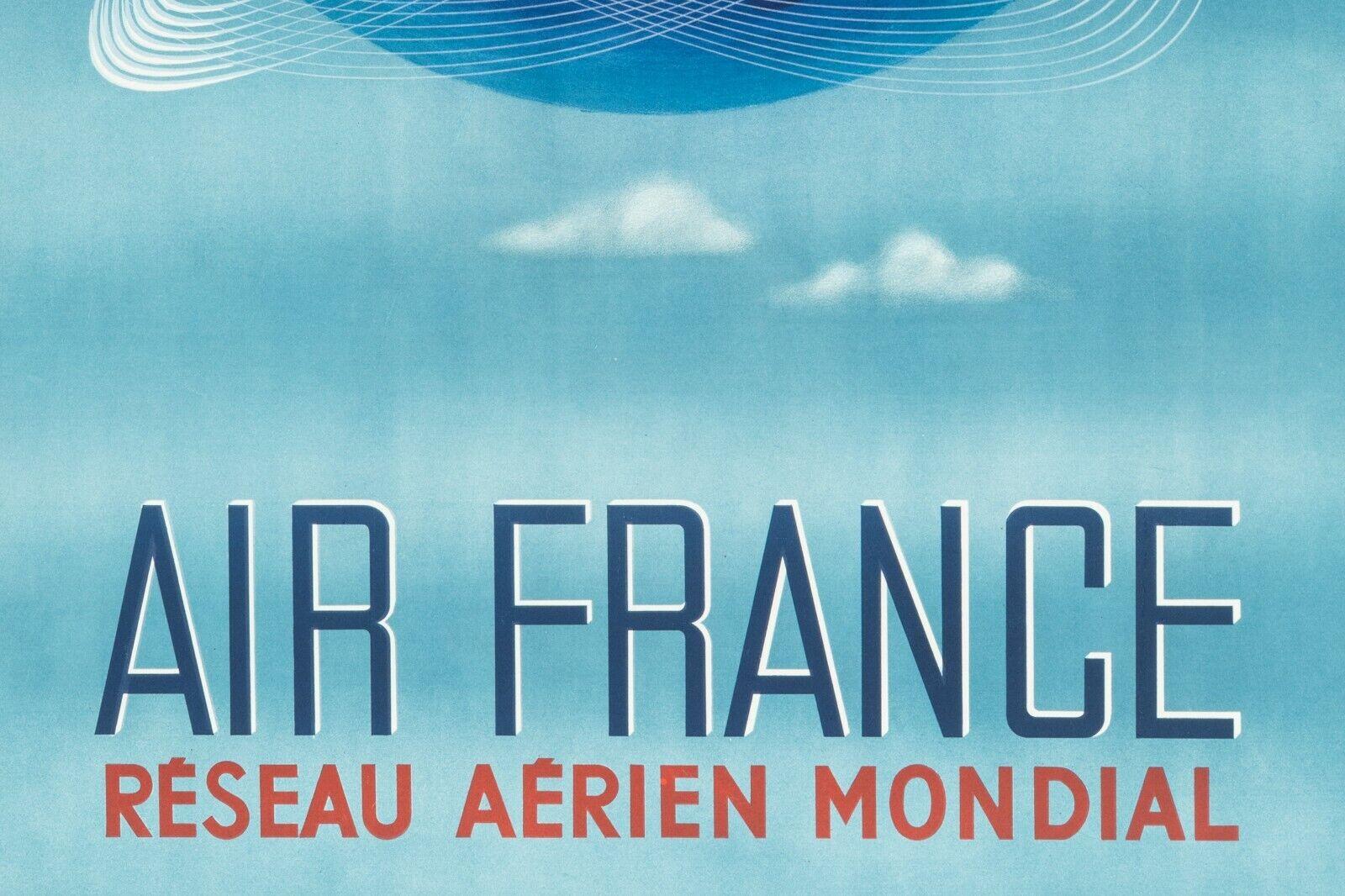 Original Vintage Air France Plaque-Pegasus Shrimp-Luftfahrt, 1948

Werbeplakat für Air France, auf dem das Logo der Gesellschaft (das Drachenschwanz-Pegasus-Pferd, auch Krabbe genannt, 1933-1975) auf einer Erde voller Flugzeuge zu sehen