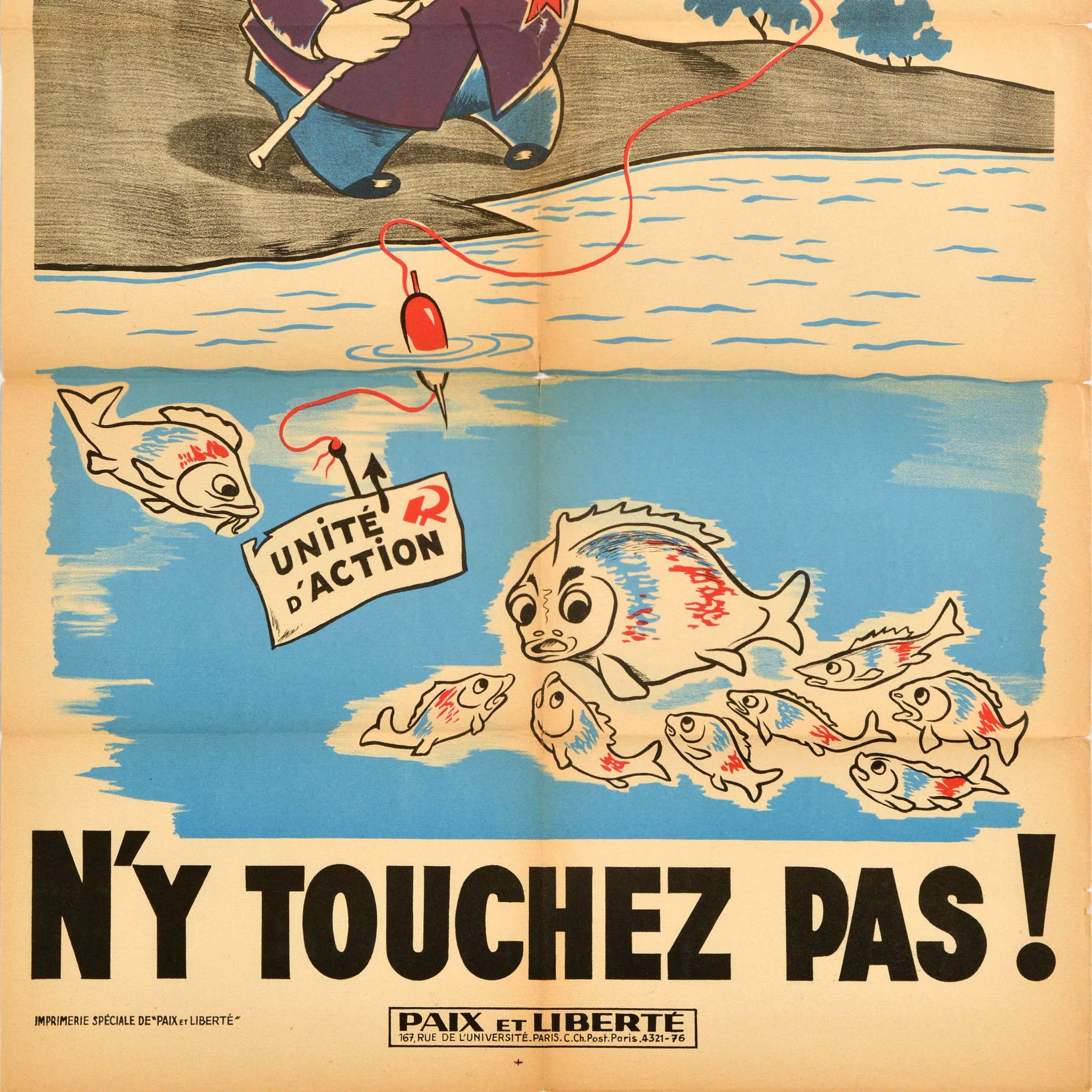 Poster originale di propaganda anticomunismo d'epoca Hands Off United Action PCF In condizioni discrete in vendita a London, GB