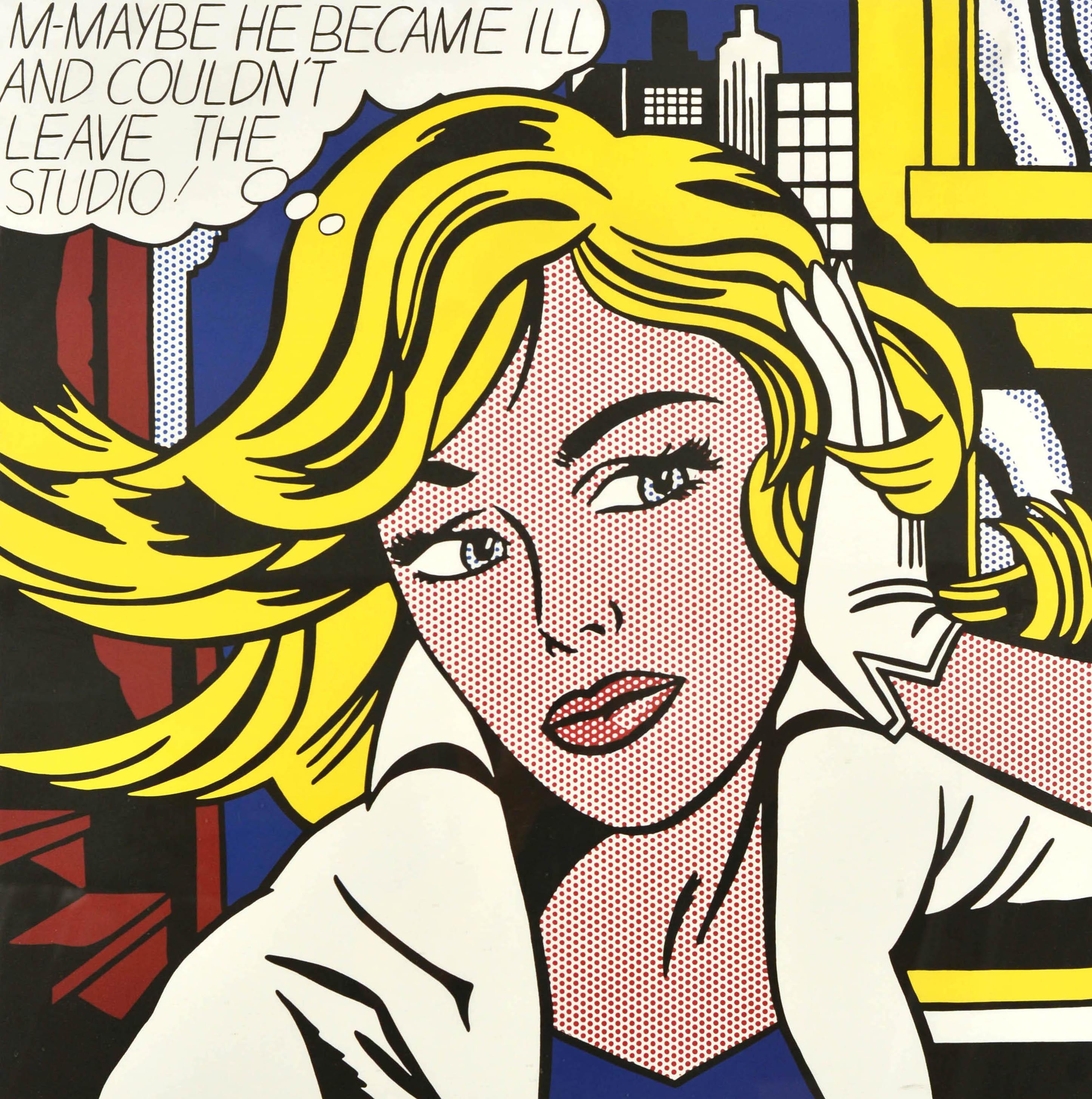 Original Vintage-Werbeplakat mit dem Pop-Art-Gemälde M-Maybe aus dem Jahr 1965, das von dem bekannten Pop-Art-Künstler Roy Lichtenstein (1923-1997) entworfen wurde. Es zeigt eine blonde Frau in blauem Oberteil, weißem Mantel und Handschuhen, im