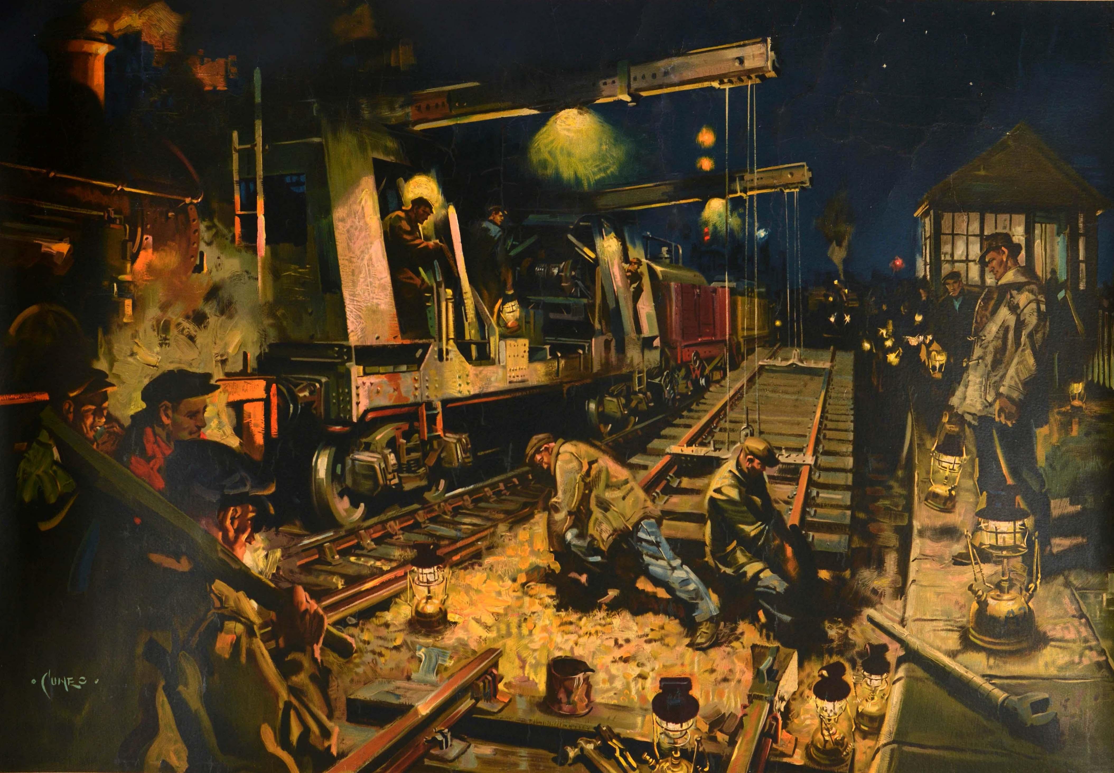 Affiche originale vintage des chemins de fer britanniques - Track Laying By Night - présentant une superbe image industrielle d'hommes travaillant à l'aide de plafonniers et de lanternes à la pose de nouvelles voies ferrées sous le ciel nocturne,
