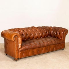 Originales Chesterfield-Sofa aus braunem Leder aus England