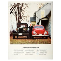 Cartel publicitario original de coches de época Volkswagen Escarabajo 33 años después Ford A