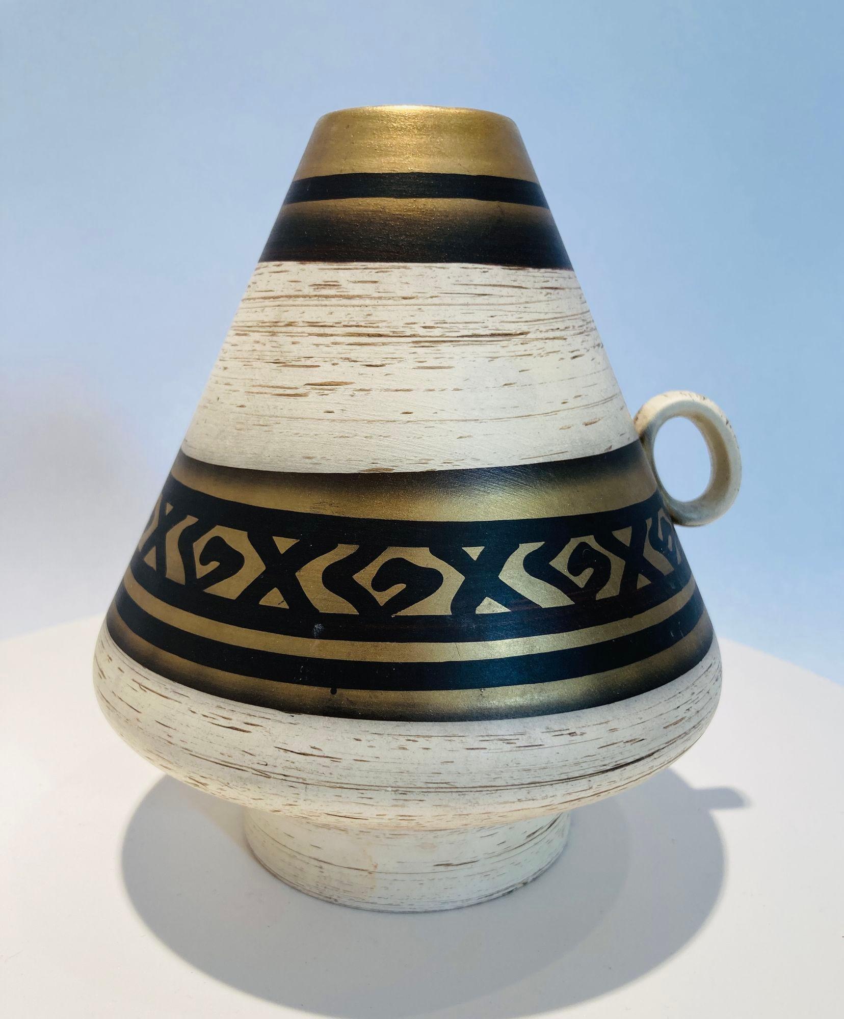Artisanat Vase d'origine en céramique Allemagne des années 1970 en vente