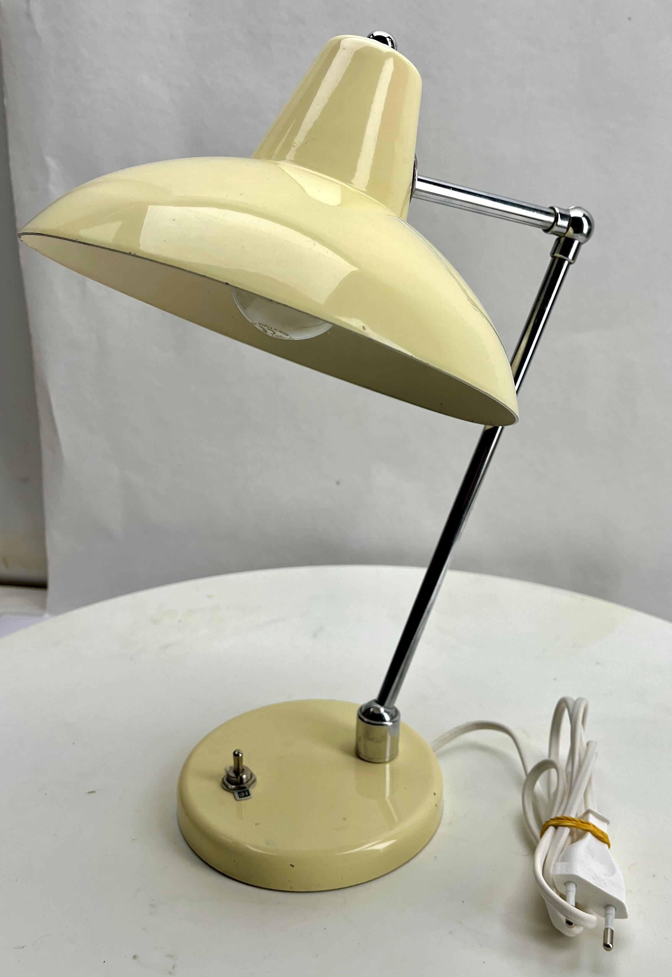 Original Vintage Creme Adjustable Desk/Side Table Lamp 1950s For Sale 1