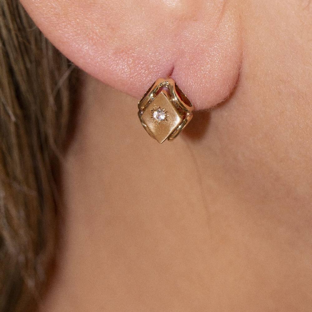 Women's Original VINTAGE Earrings in Yellow Gold For Sale
