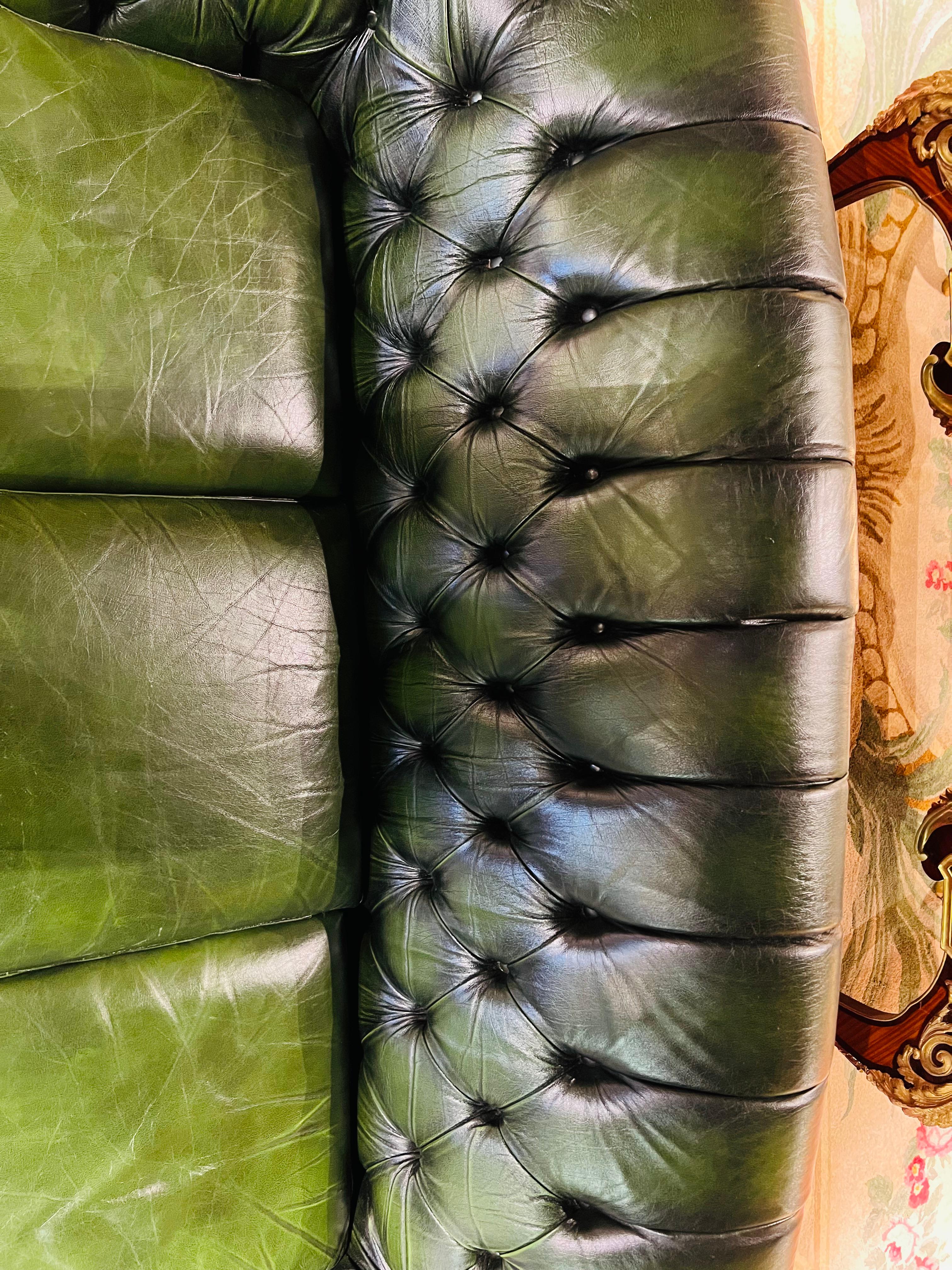 Original vintage English Dark Green Chesterfield Leather Thomas Lloyd Sofa 4