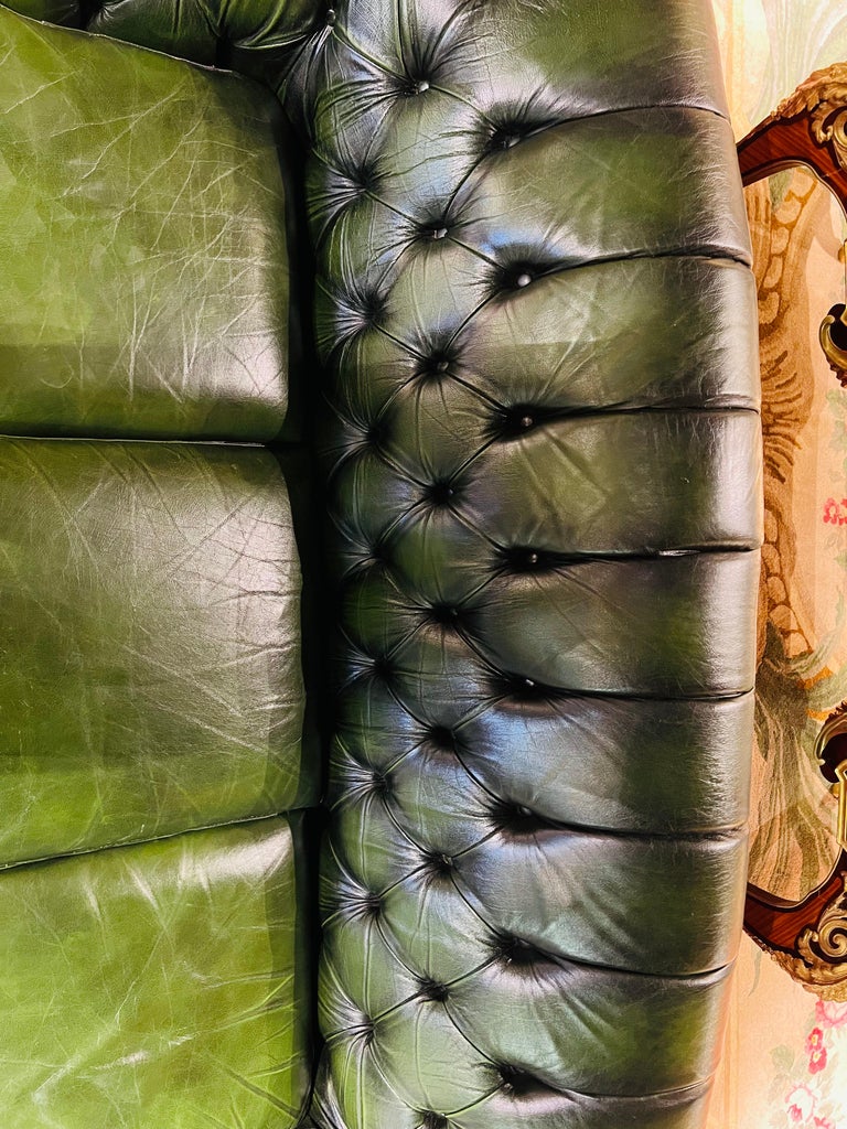 Original vintage English Dark Green Chesterfield Leather Thomas Lloyd ...