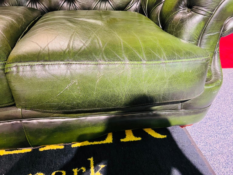 Original vintage English Dark Green Chesterfield Leather Thomas Lloyd ...