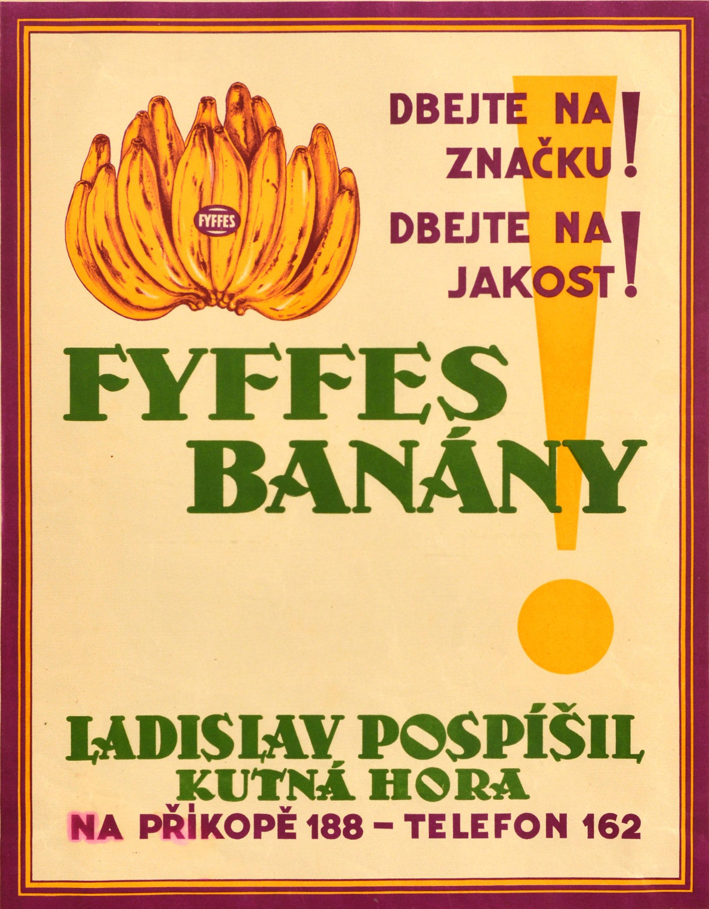 Poster pubblicitario originale d'epoca per Fyffes Bananas / Fyffes Banany con l'illustrazione di un mazzo di banane con l'adesivo del marchio e il testo stilizzato con un grande punto esclamativo sullo sfondo che recita: 