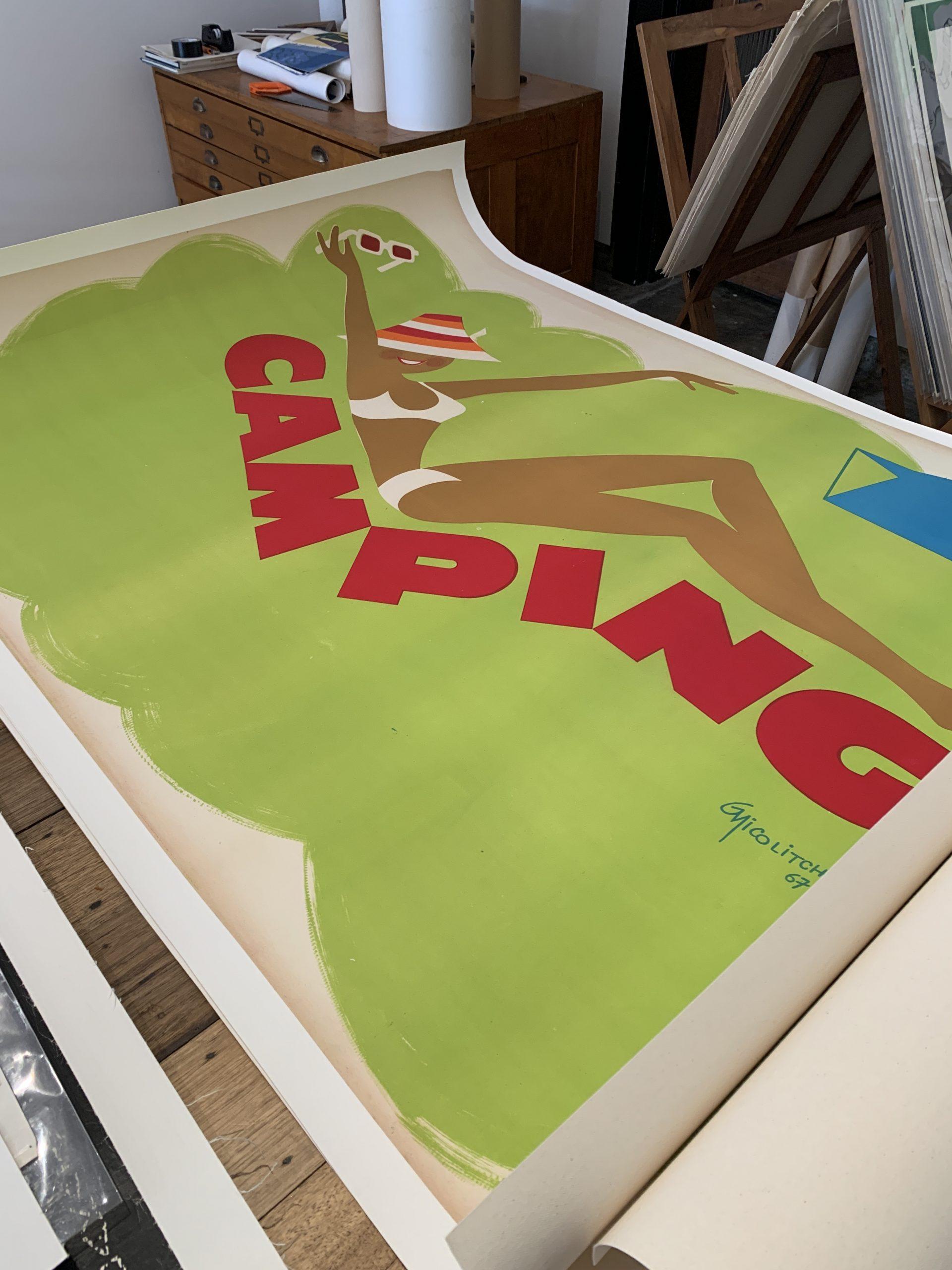 Mid-Century Modern Affiche française originale des années 1960, 'Camping' par G. Nicolitch en vente