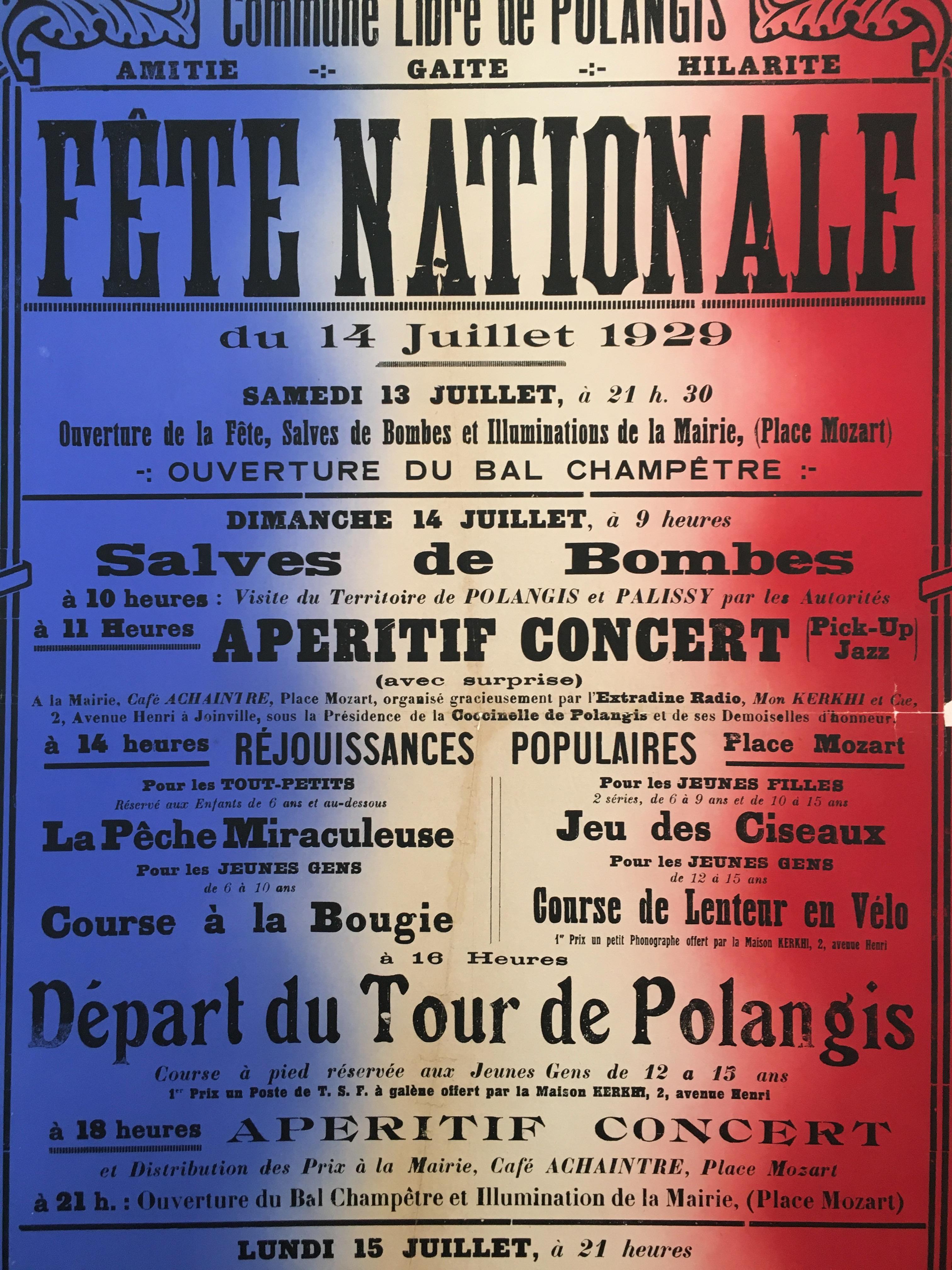 Affiche originale vintage française du jour de la Bastille, lithographie de la fête nationale, 1930 Abîmé - En vente à Melbourne, Victoria