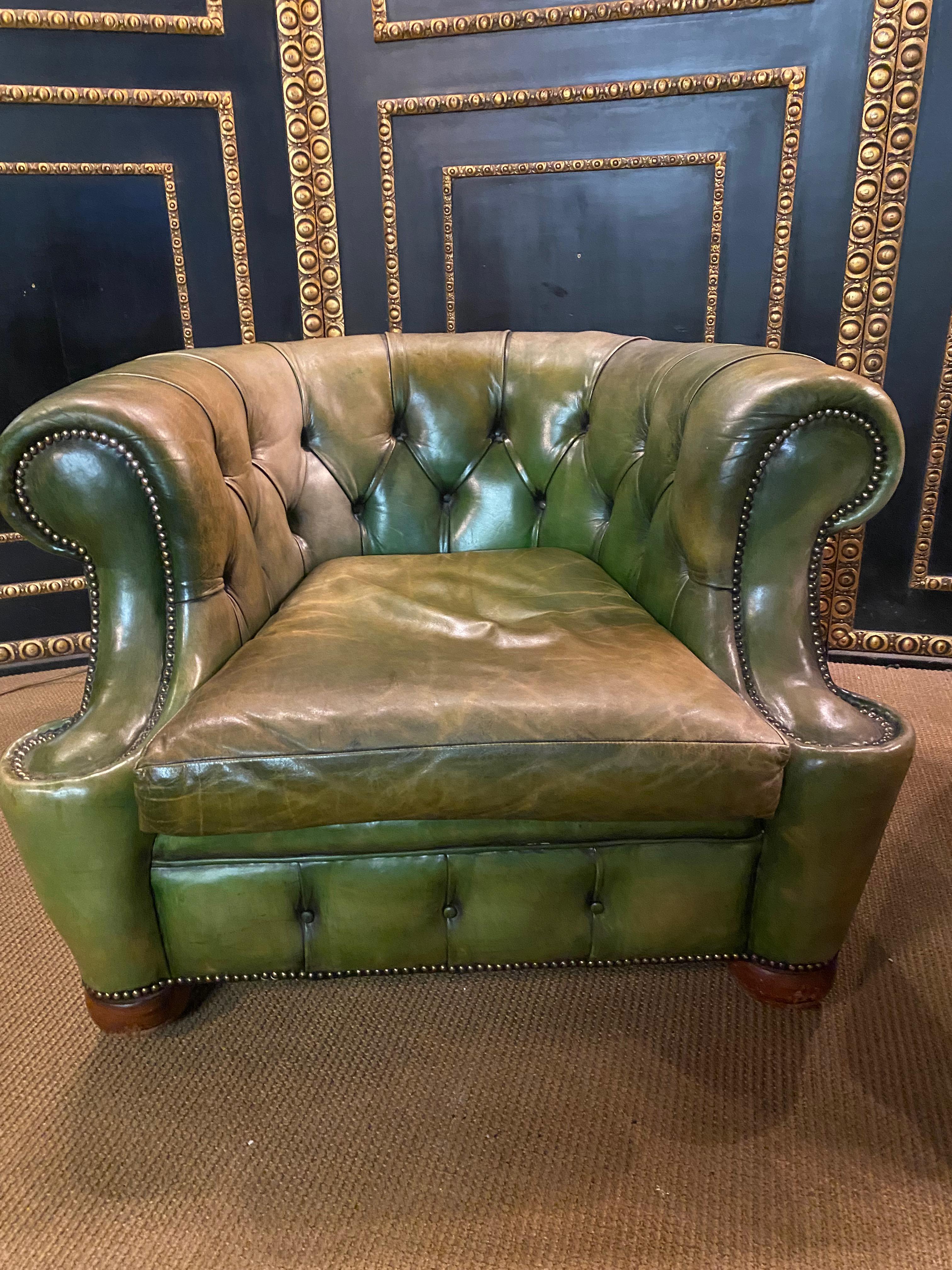 Original Vintage Green Leather Chesterfield Set / Club Suite Armchair and Sofa 4