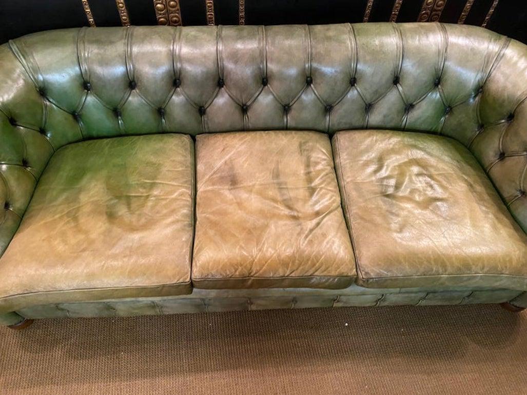 Original Vintage Green Leather Chesterfield Three Seater Sofa Green Faded In Good Condition In Berlin, DE